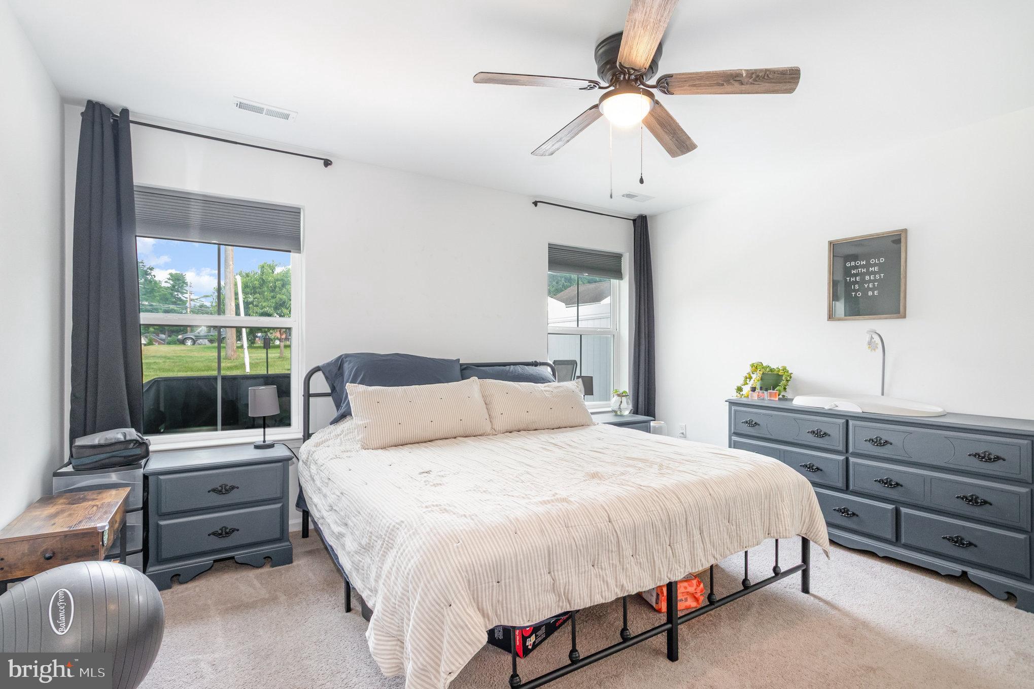 DICKINSON PLACE - Residential