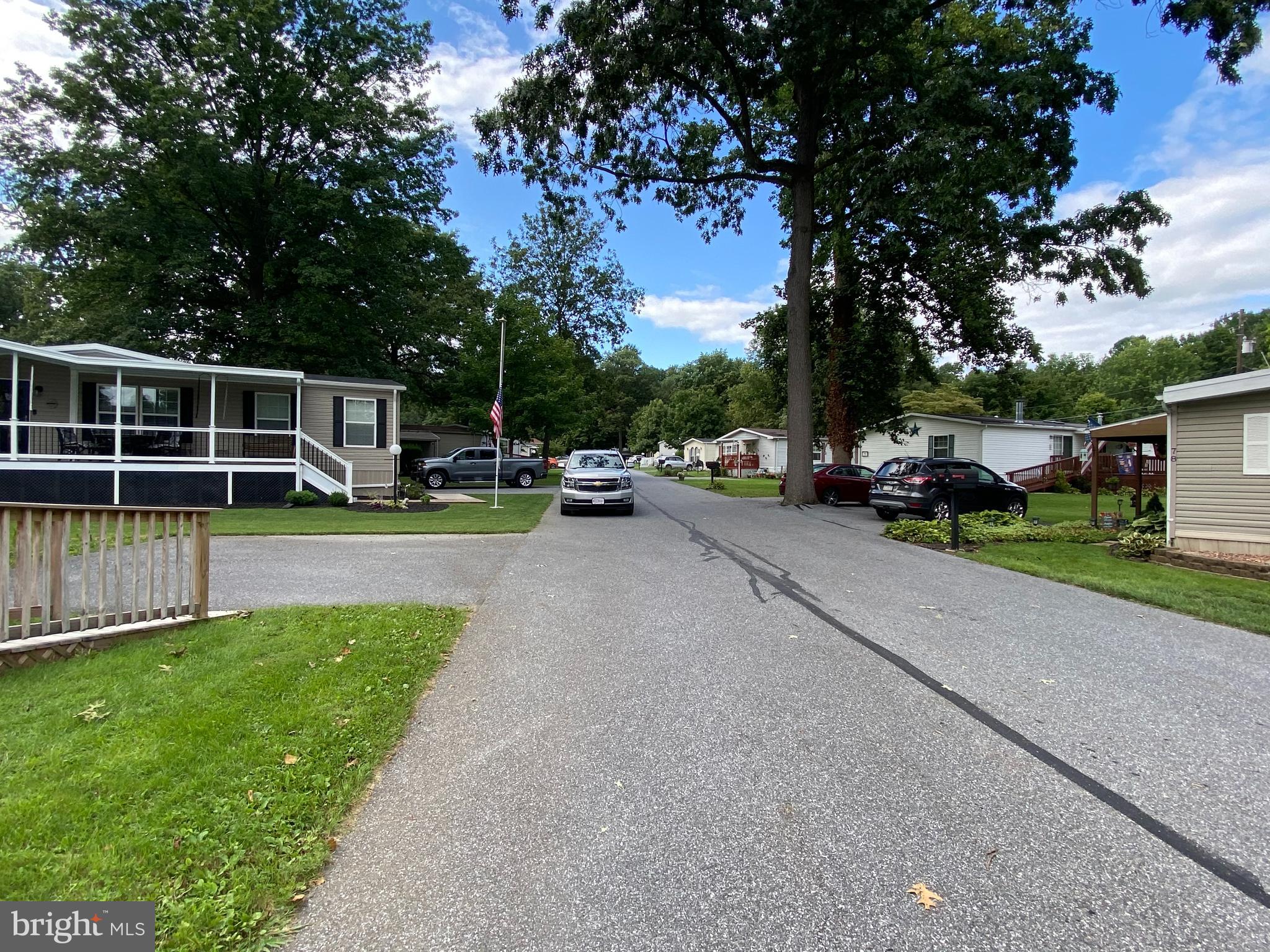 LAKEVIEW COUNTRY ESTATES - Residential