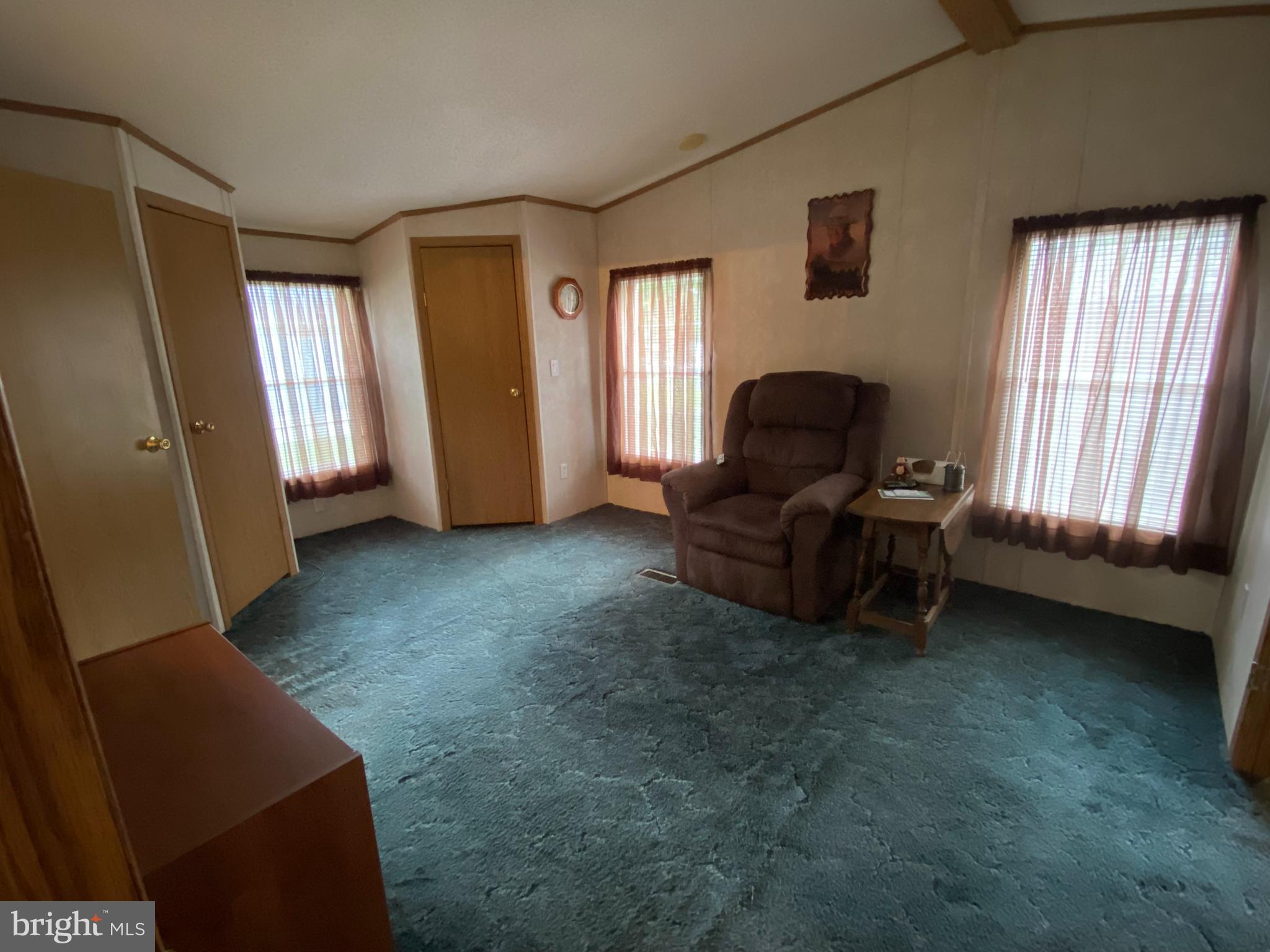 LAKEVIEW COUNTRY ESTATES - Residential