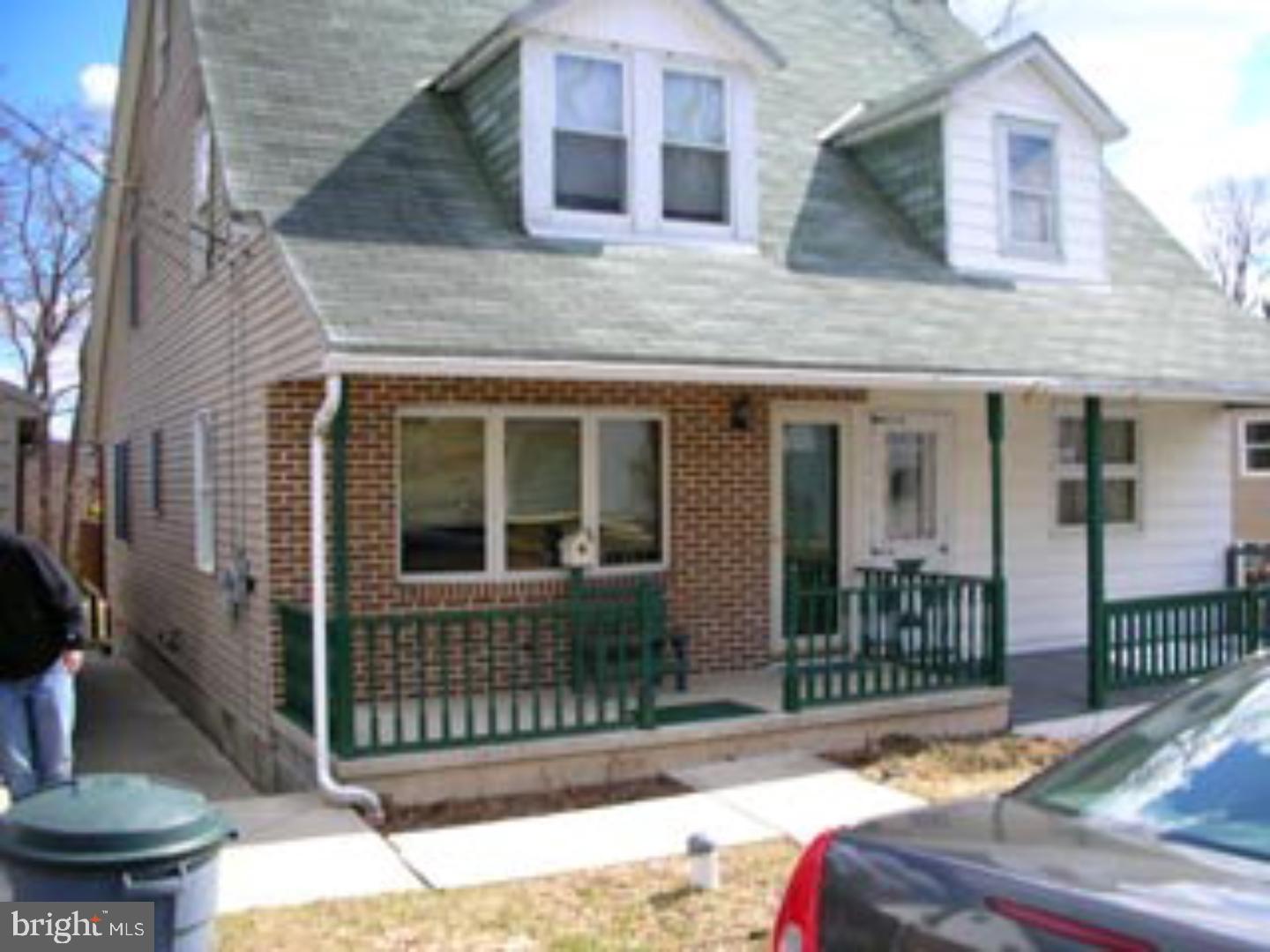 REMODELED HOME WITH UPDATED KITCHEN, 1ST FLR LAUNDRY. LARGE DECK WITH LEVEL YARD. 1 CAR DETACHED GARAGE WITH OFF STREET PARKING. THIS IS TRULY A HOME YOU CAN MOVE RIGHT IN. Mailing Address Continued: POTTSVILLE Color: RED Amp: 200
