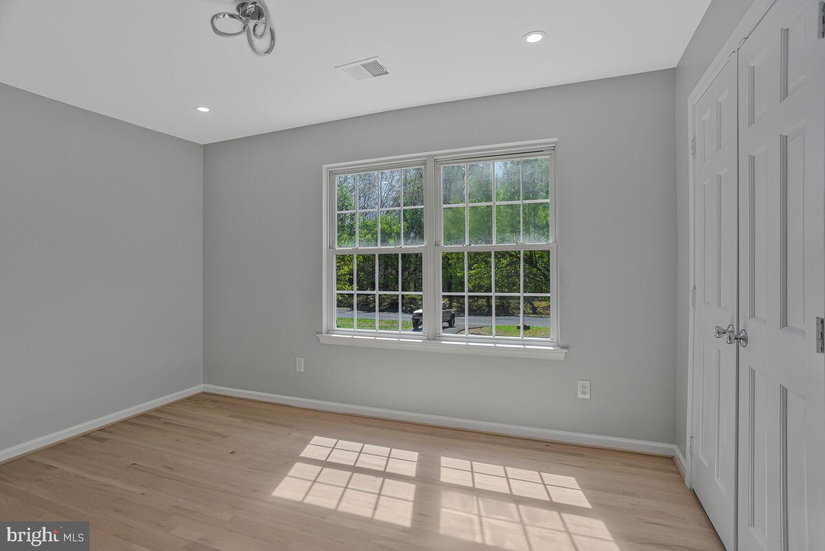 OLDE COUNTRY ESTATES - Residential