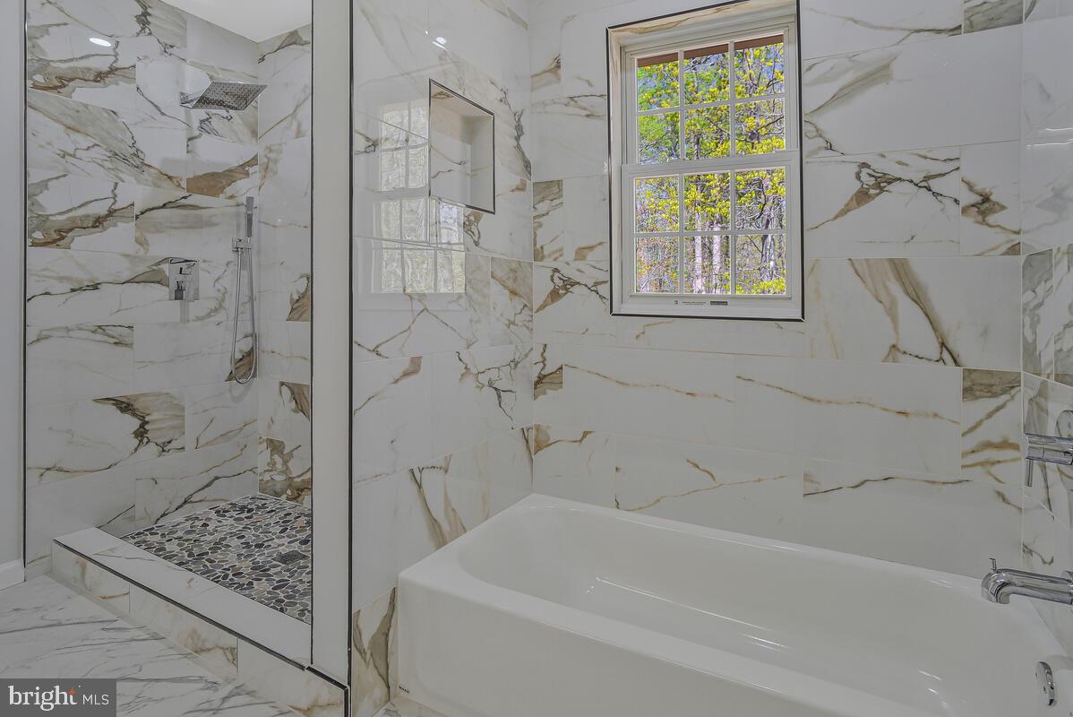 OLDE COUNTRY ESTATES - Residential