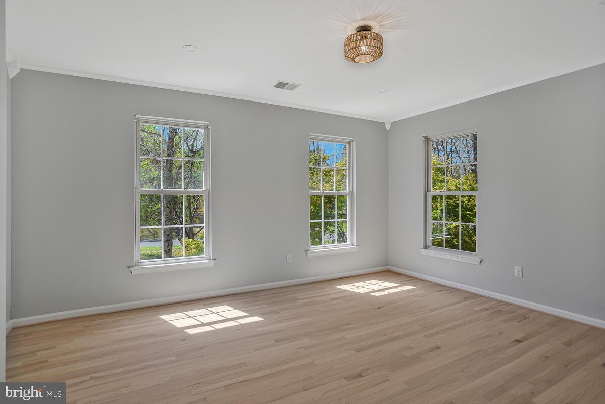 OLDE COUNTRY ESTATES - Residential