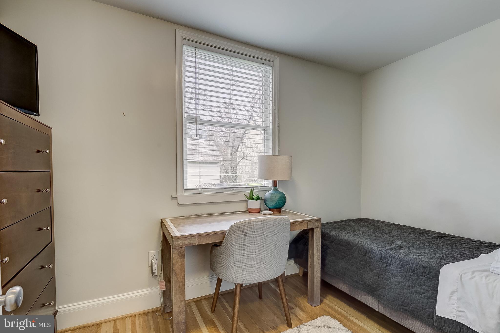 ROLAND PARK - Residential