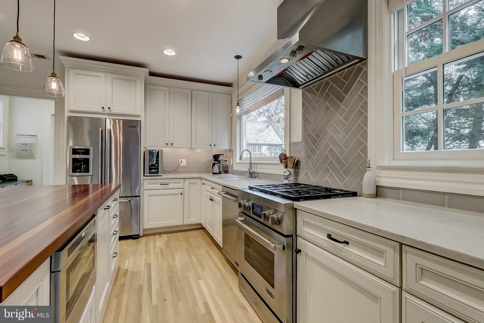 ROLAND PARK - Residential