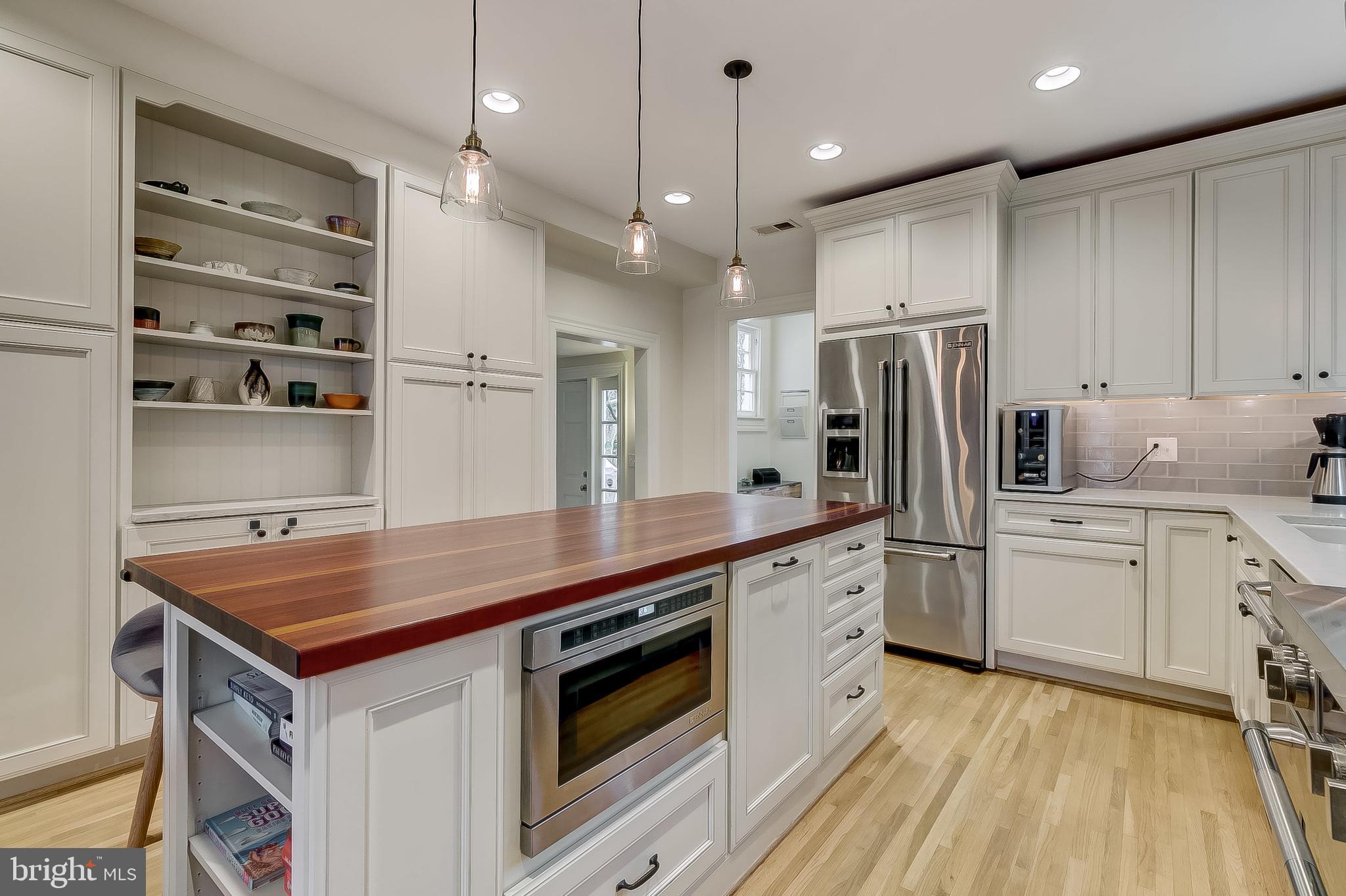 ROLAND PARK - Residential