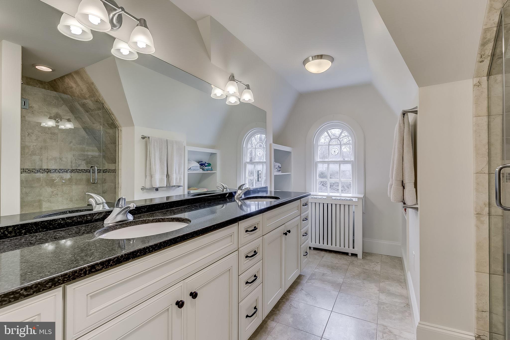 ROLAND PARK - Residential