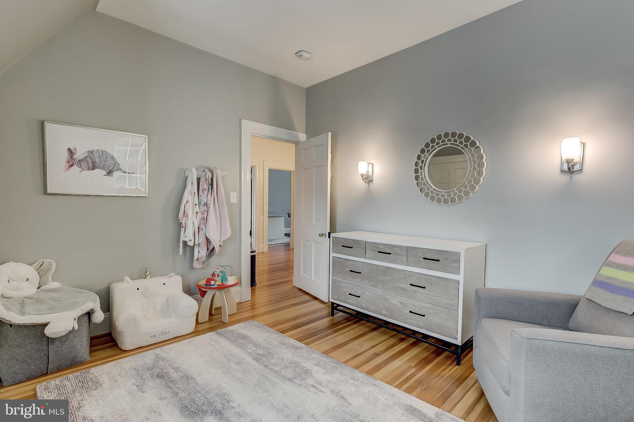 ROLAND PARK - Residential