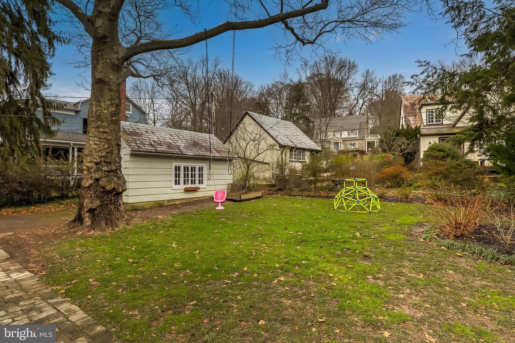 ROLAND PARK - Residential