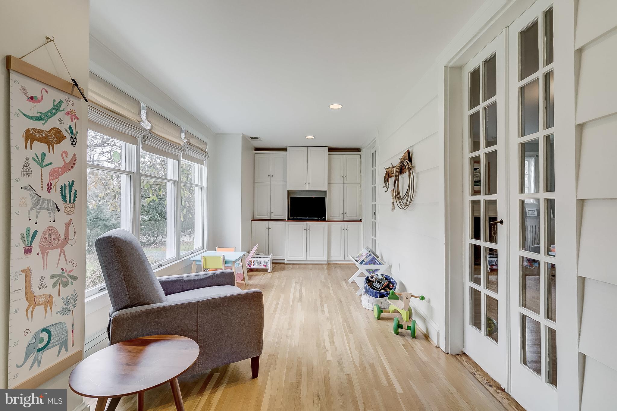 ROLAND PARK - Residential