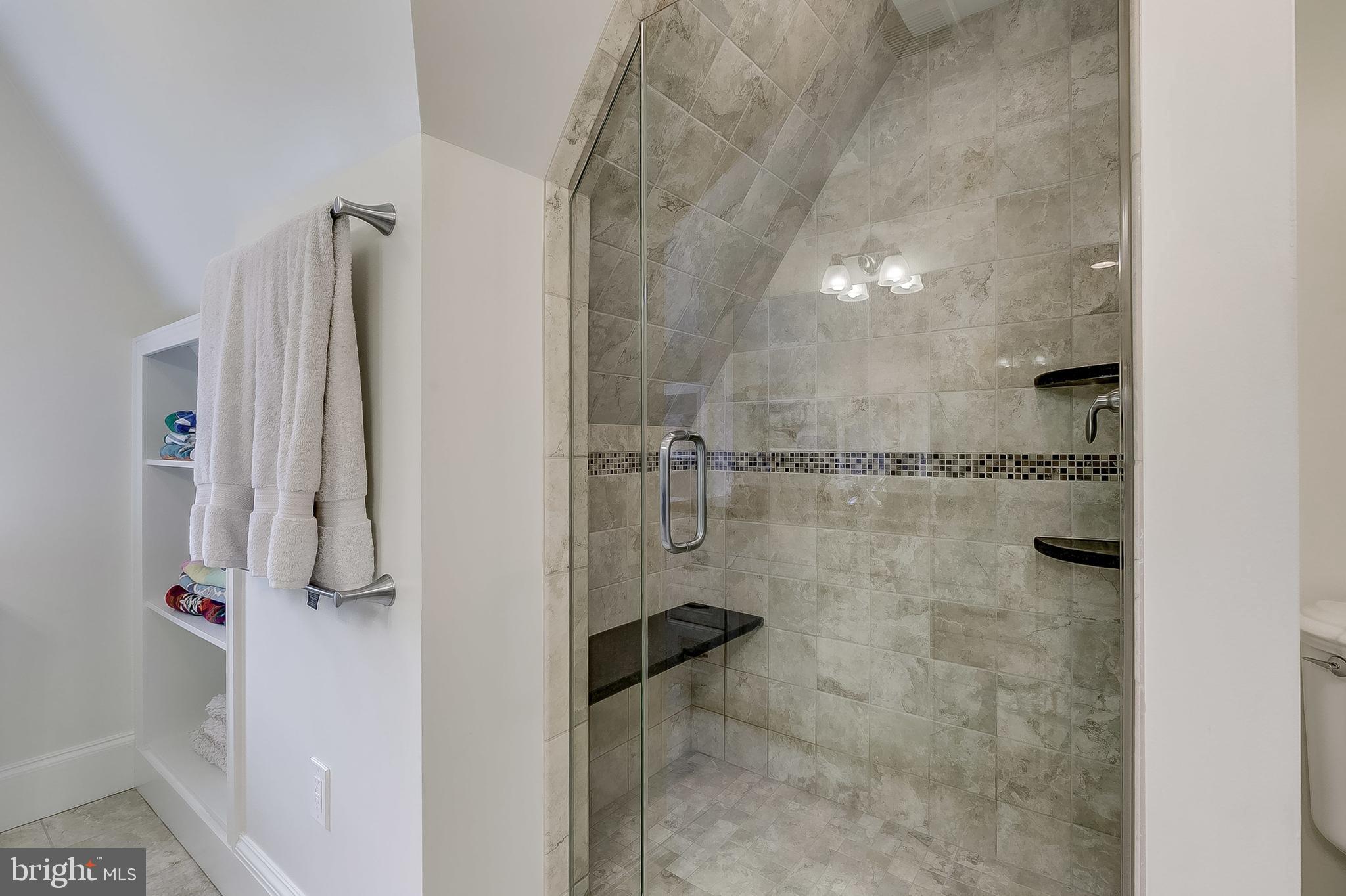 ROLAND PARK - Residential