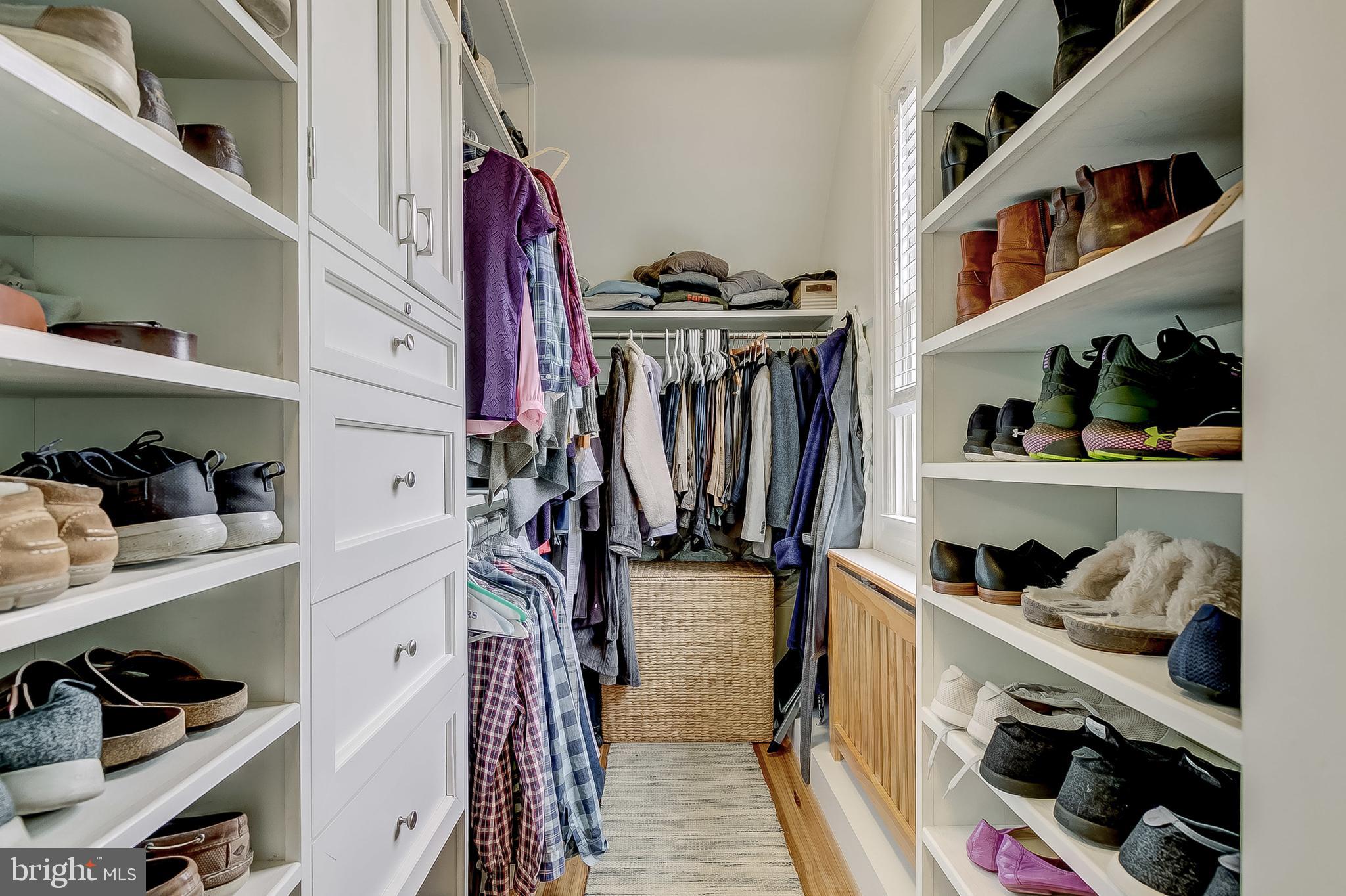 ROLAND PARK - Residential