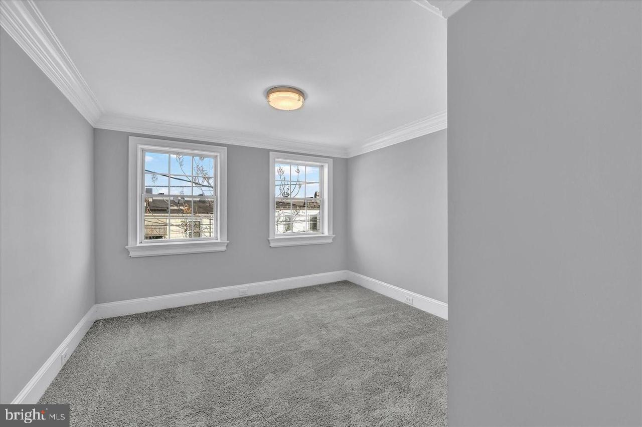 HIGHLANDTOWN - Residential