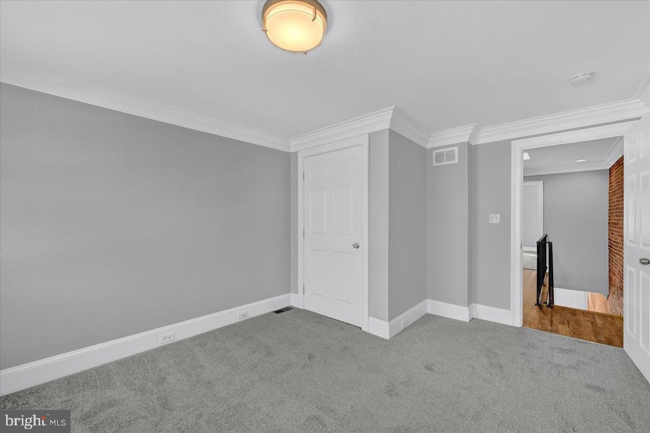 HIGHLANDTOWN - Residential