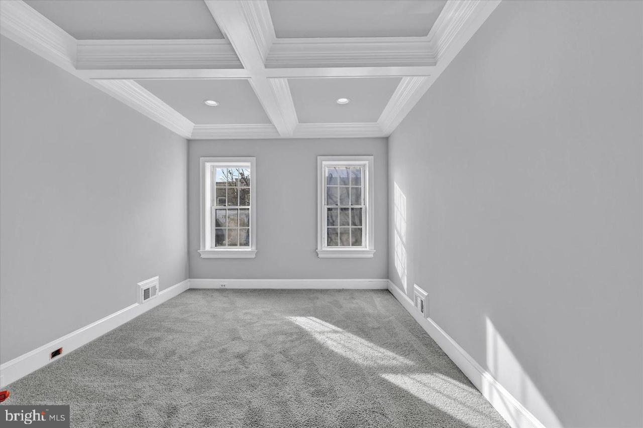 HIGHLANDTOWN - Residential