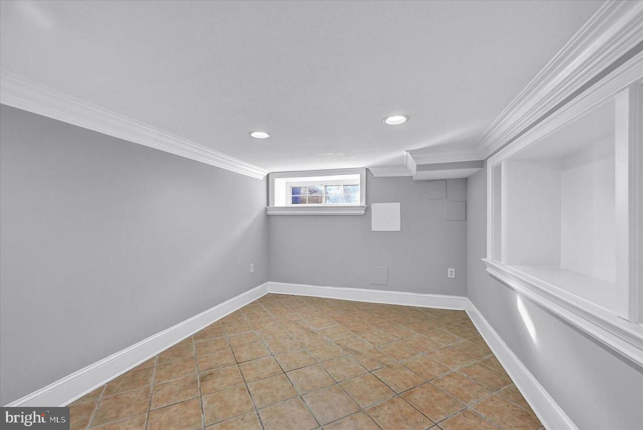 HIGHLANDTOWN - Residential