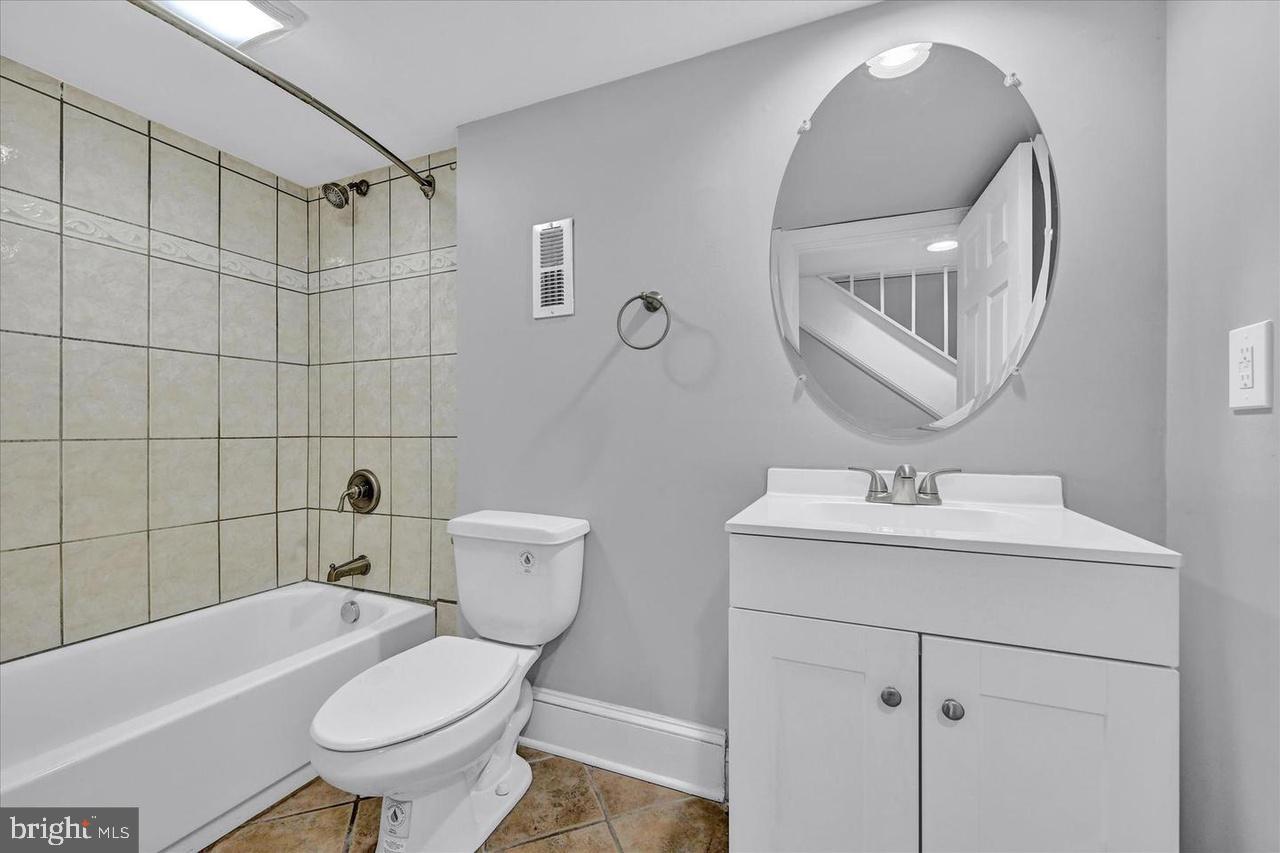 HIGHLANDTOWN - Residential