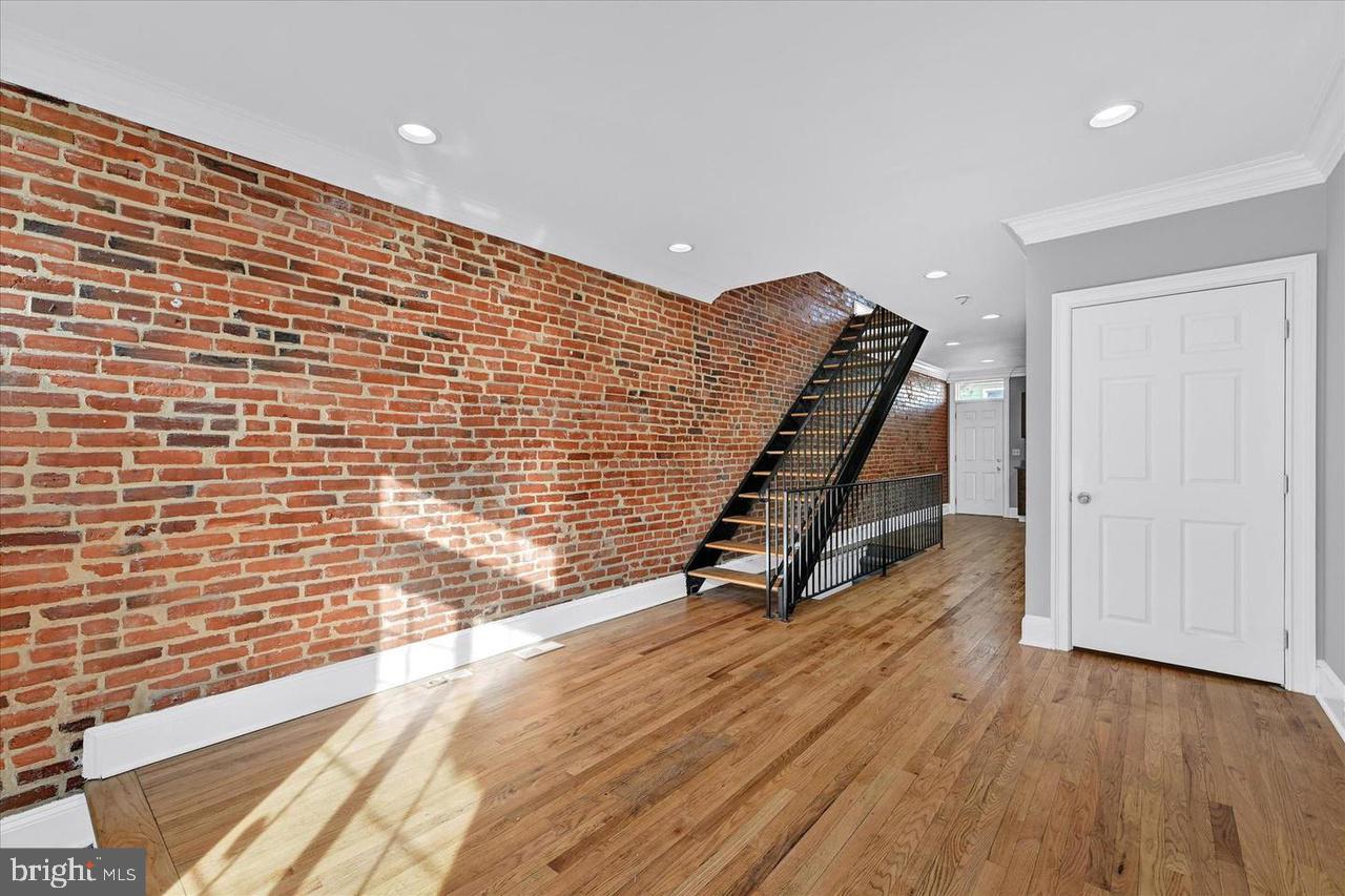 HIGHLANDTOWN - Residential