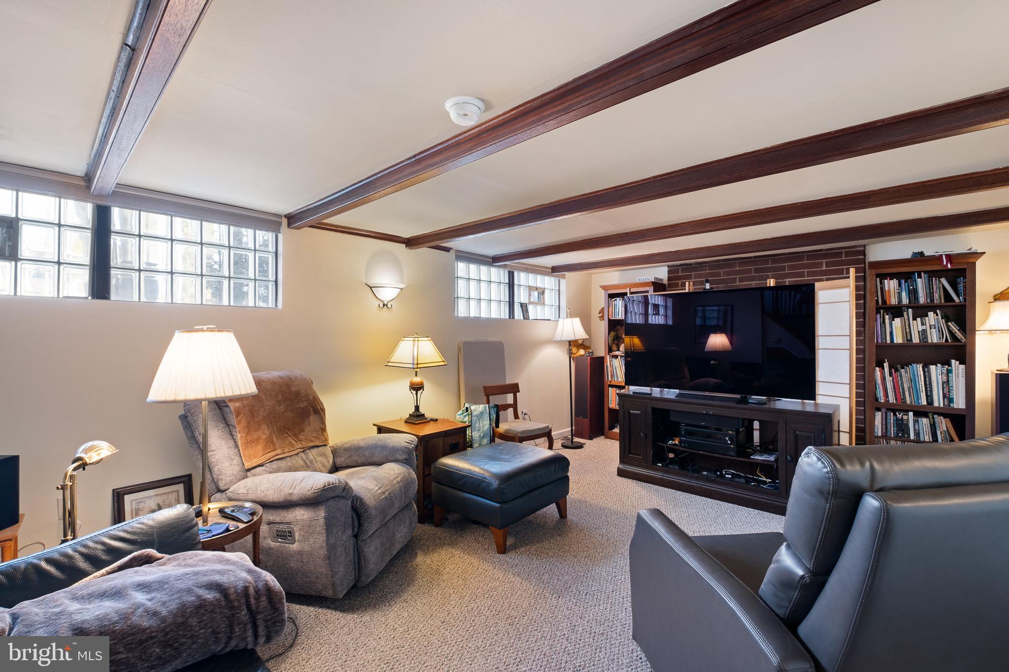 GREEN ACRES - Residential