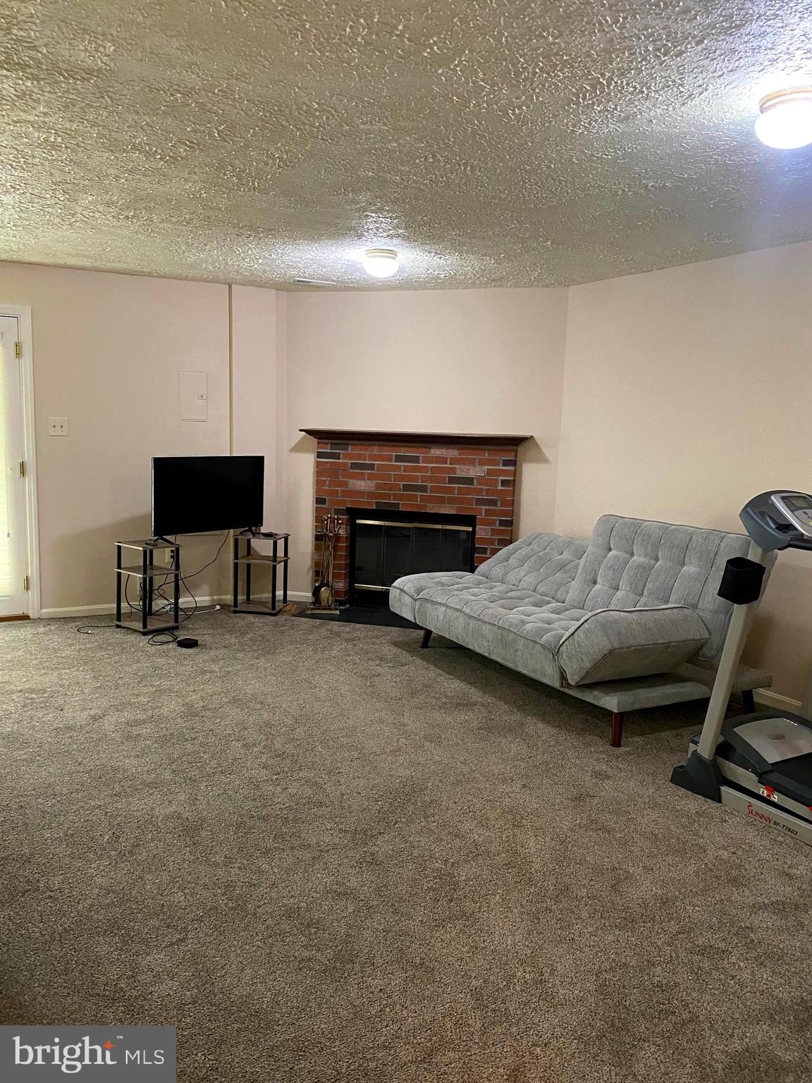 TANGLEWOOD - Residential Lease