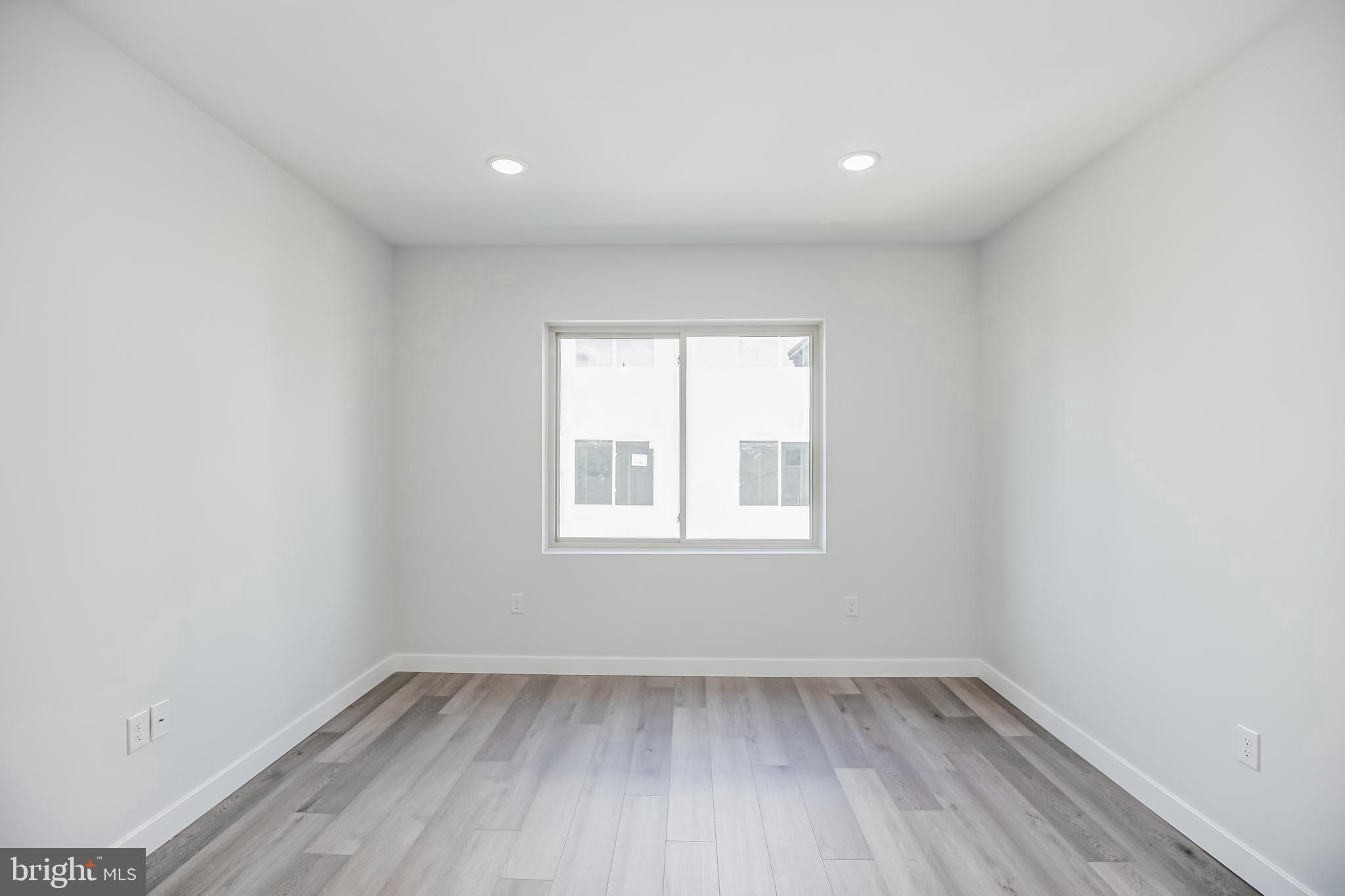 OLDE KENSINGTON - Residential Lease