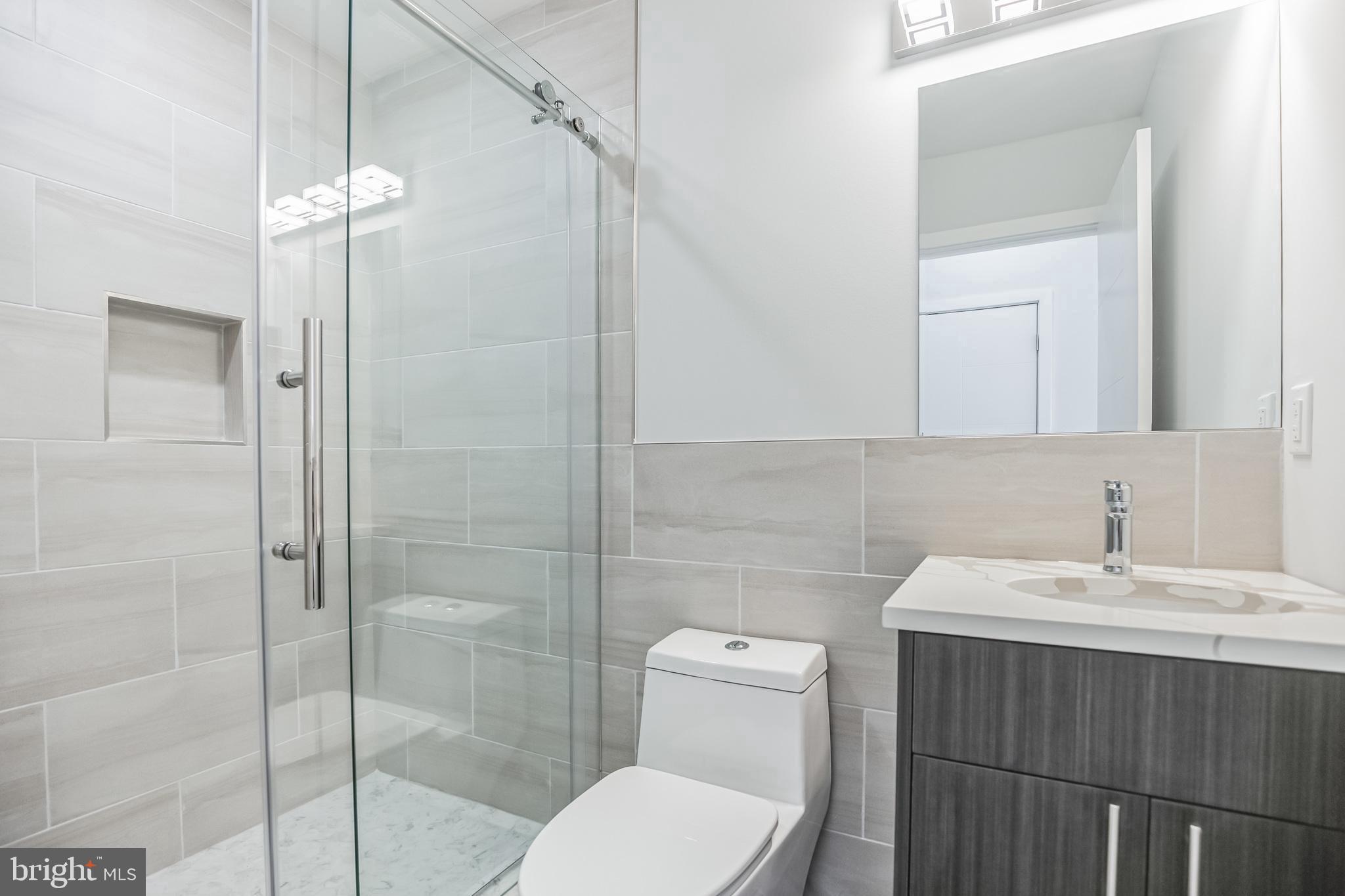 OLDE KENSINGTON - Residential Lease