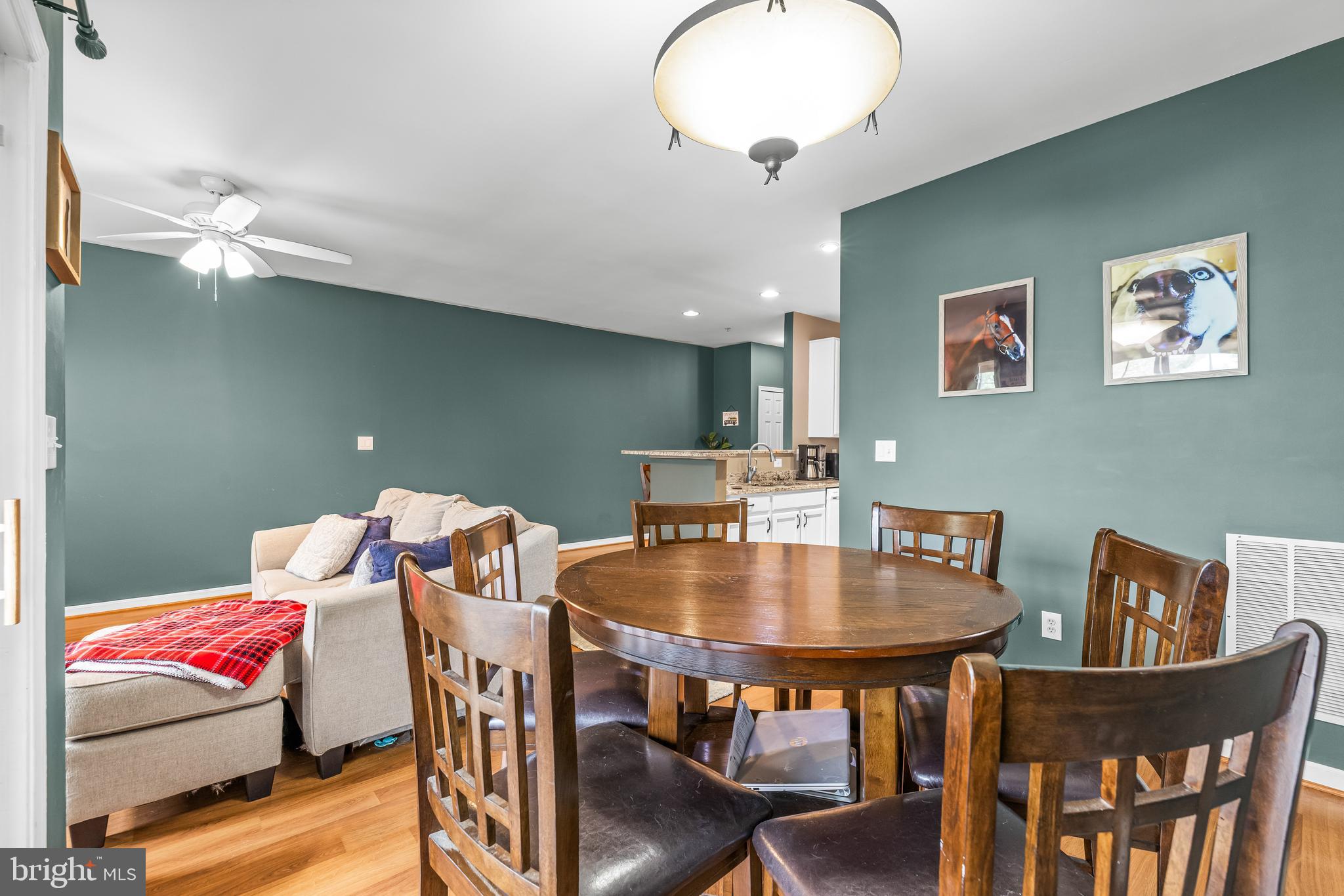 HOLLINGTON AT THE POINTE - Residential