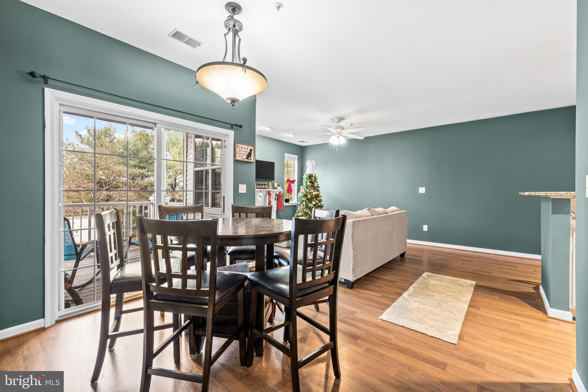 HOLLINGTON AT THE POINTE - Residential