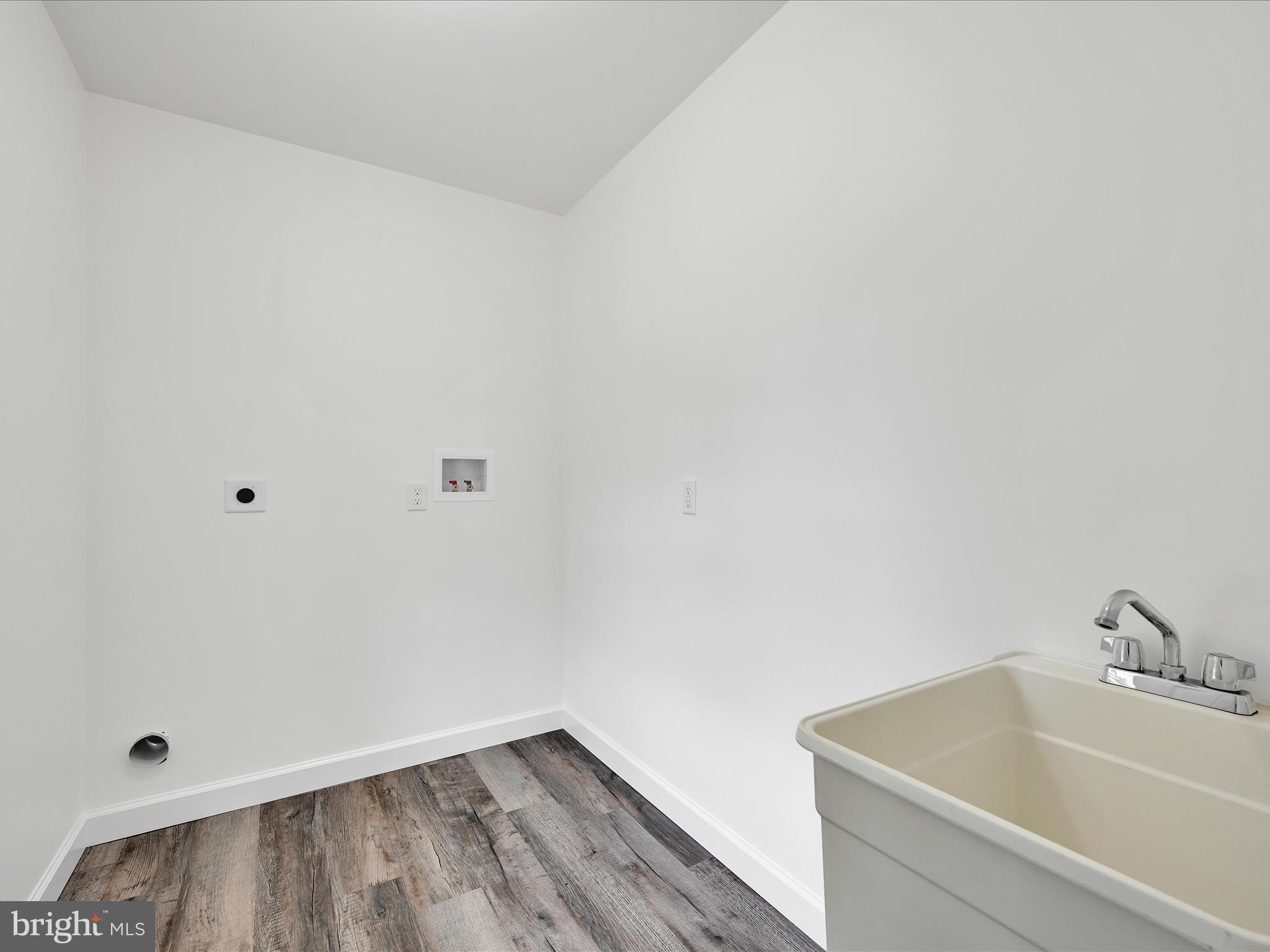 DEER LAKE - Residential