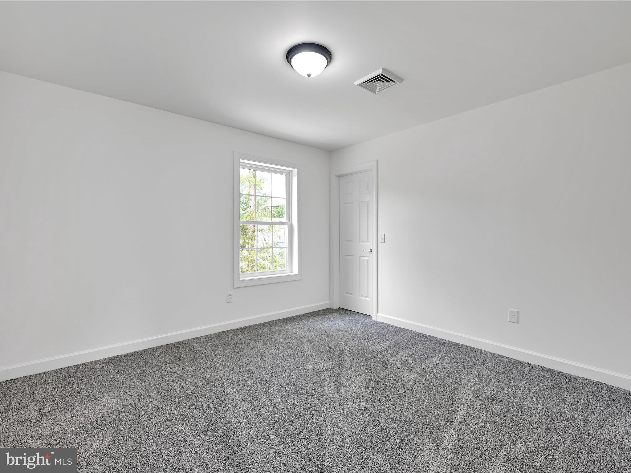 DEER LAKE - Residential