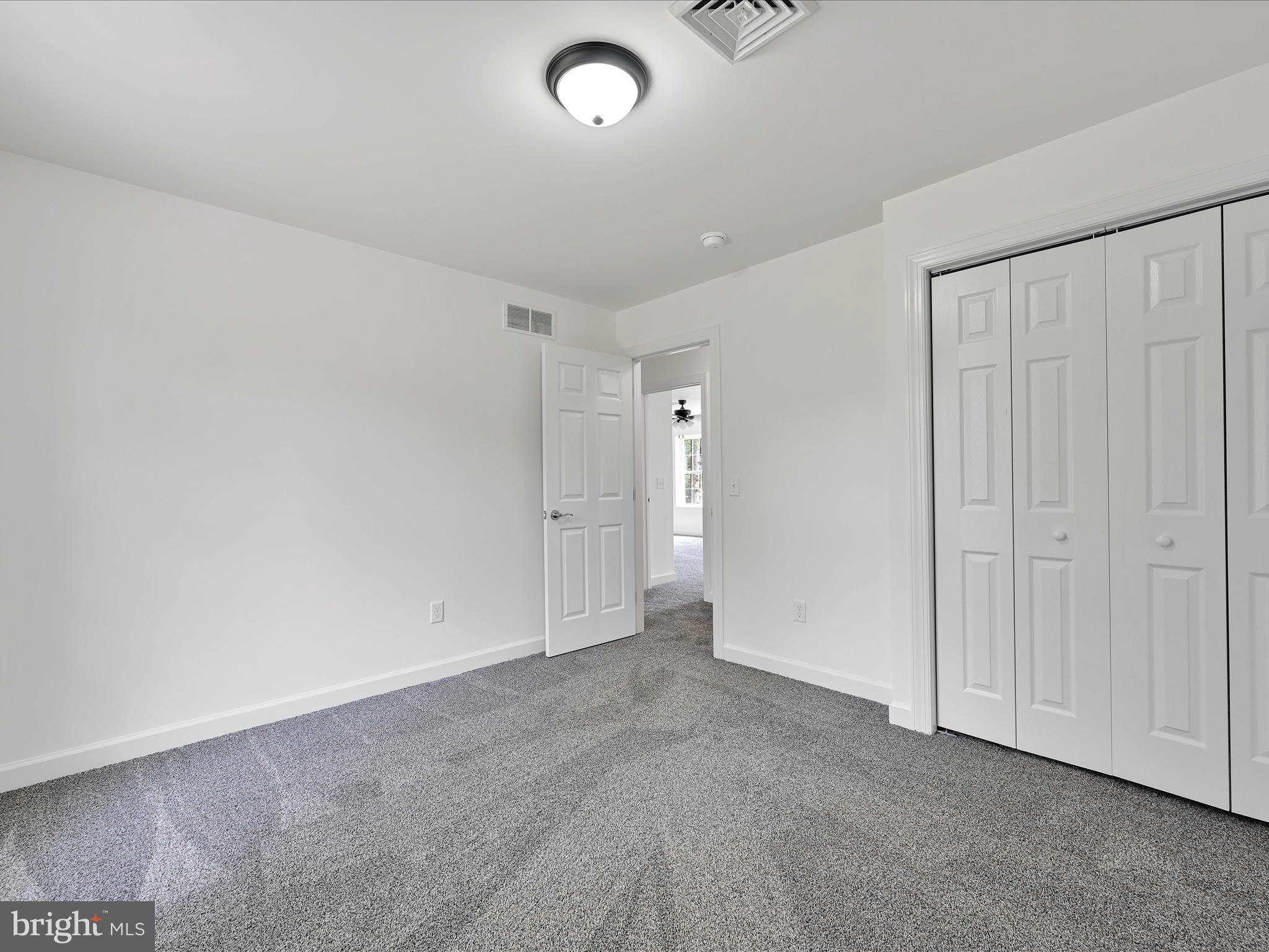 DEER LAKE - Residential