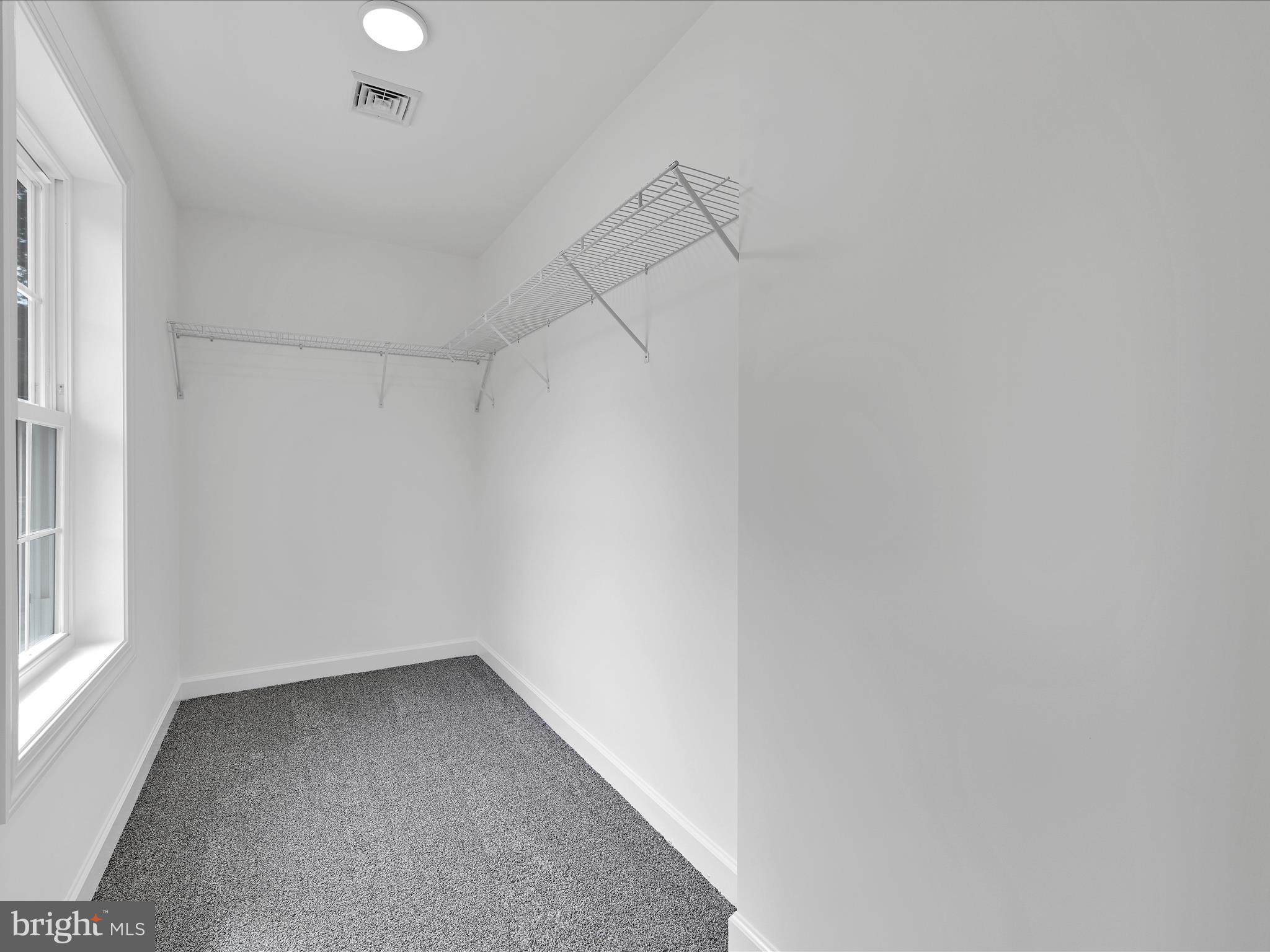 DEER LAKE - Residential