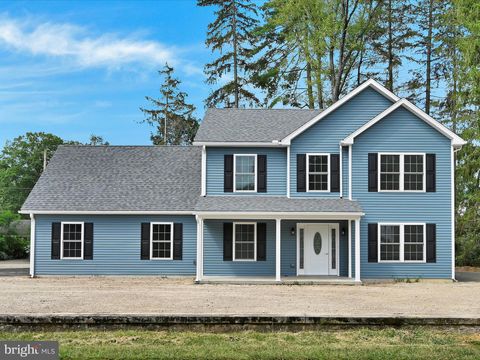 201 MAPLE BOULEVARD ORWIGSBURG PA 17961