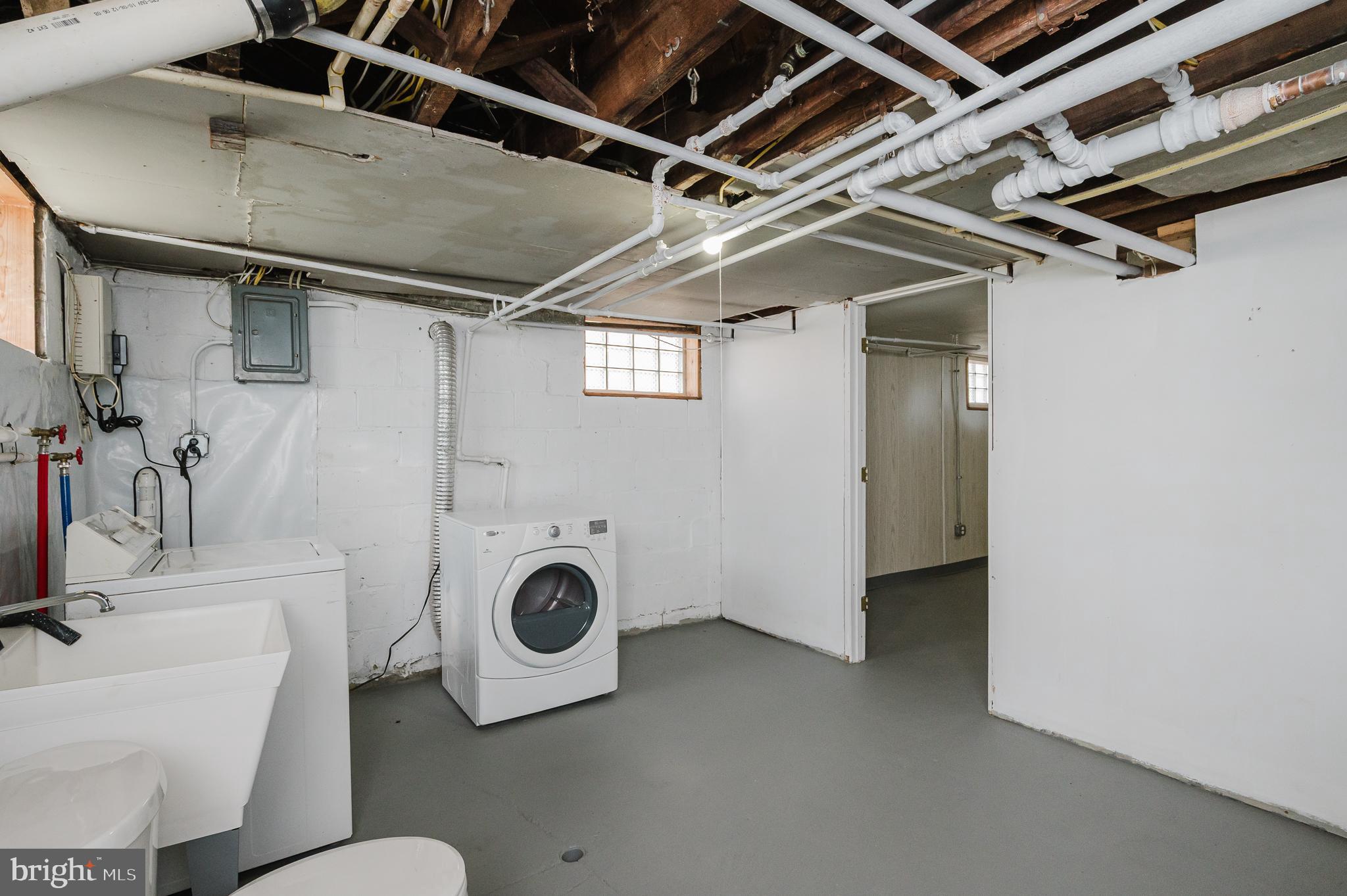 BROOKLYN PARK - Residential Lease