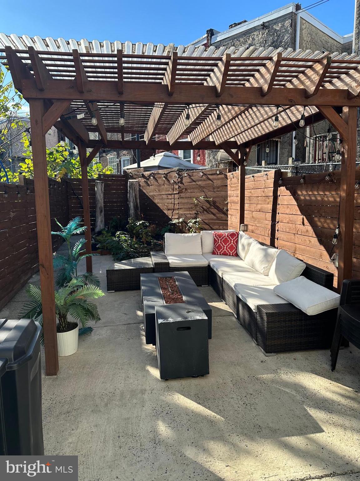 MANTUA - Residential Lease