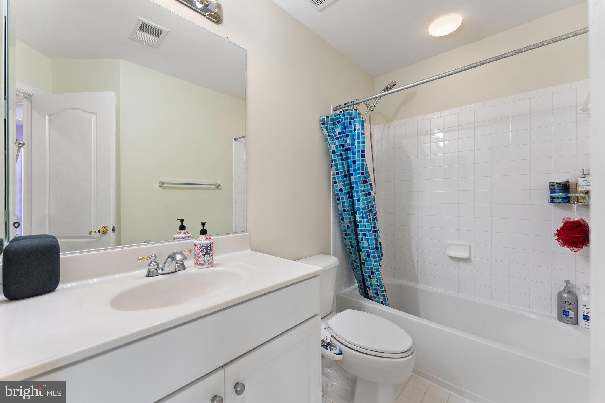 SOUTHERN WALK AT BROADLANDS - Residential Lease