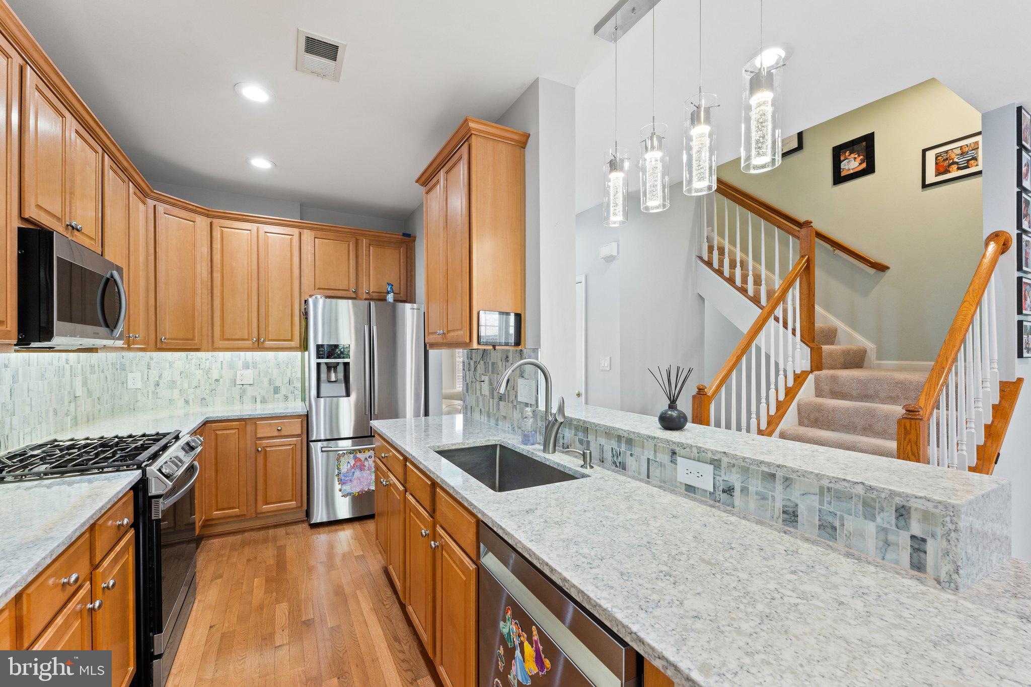 SOUTHERN WALK AT BROADLANDS - Residential Lease