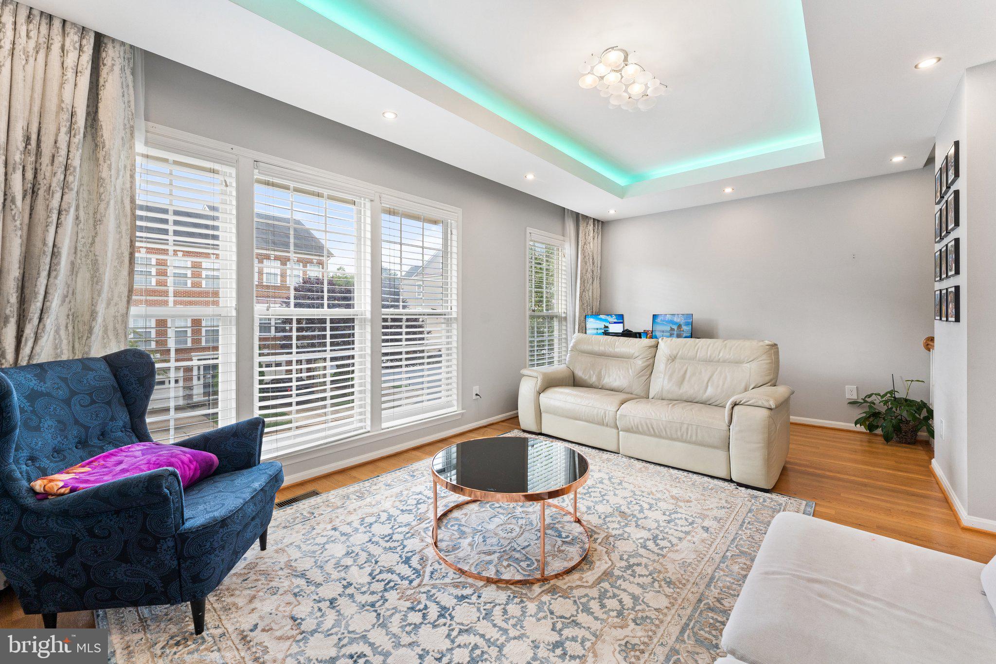 SOUTHERN WALK AT BROADLANDS - Residential Lease