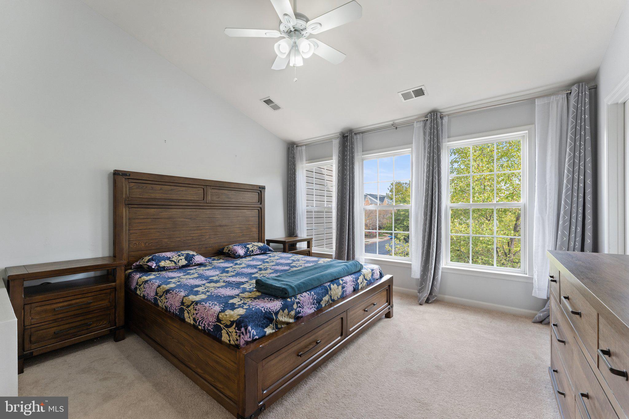 SOUTHERN WALK AT BROADLANDS - Residential Lease