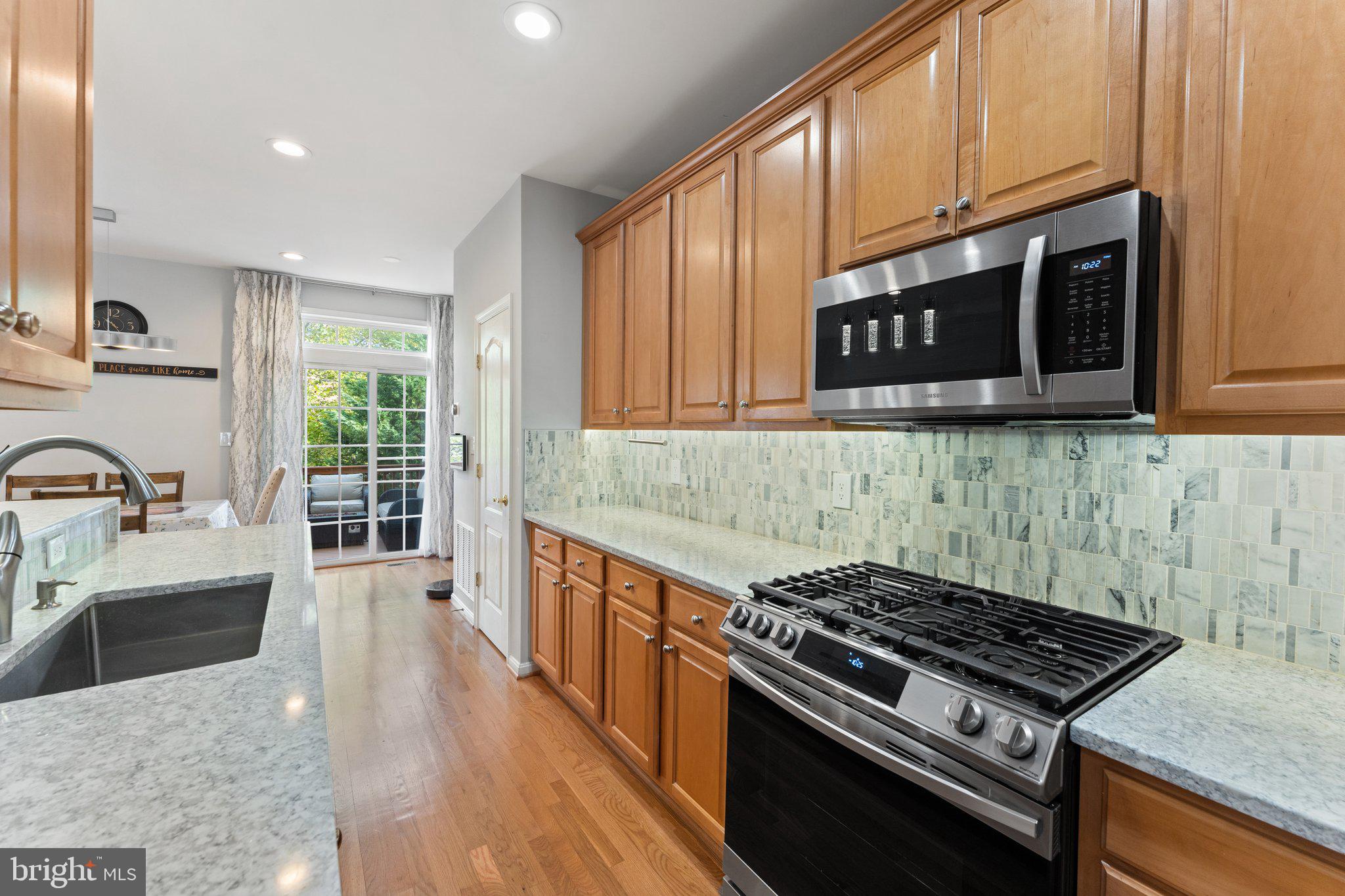 SOUTHERN WALK AT BROADLANDS - Residential Lease