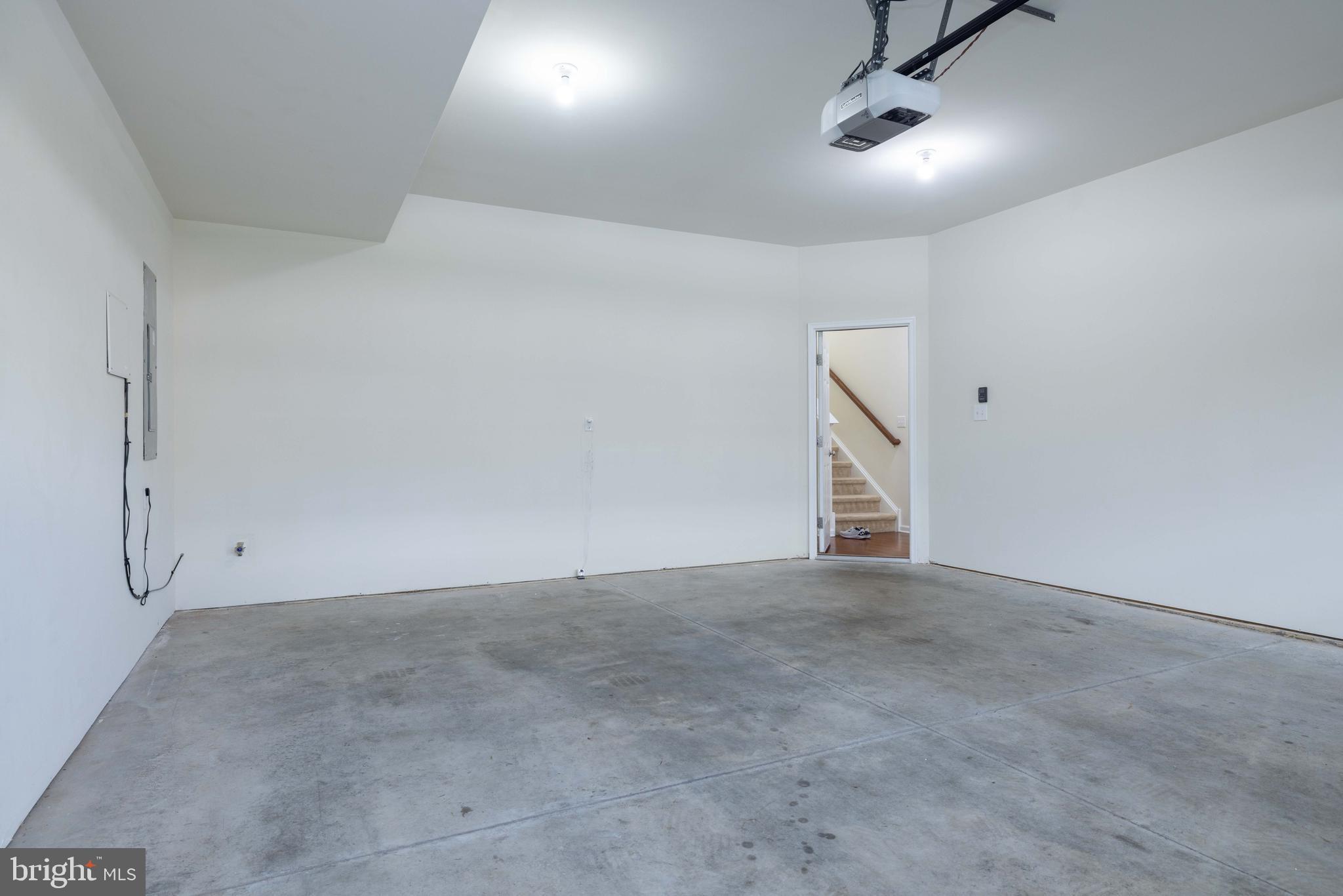 WALNUT WALK - Residential