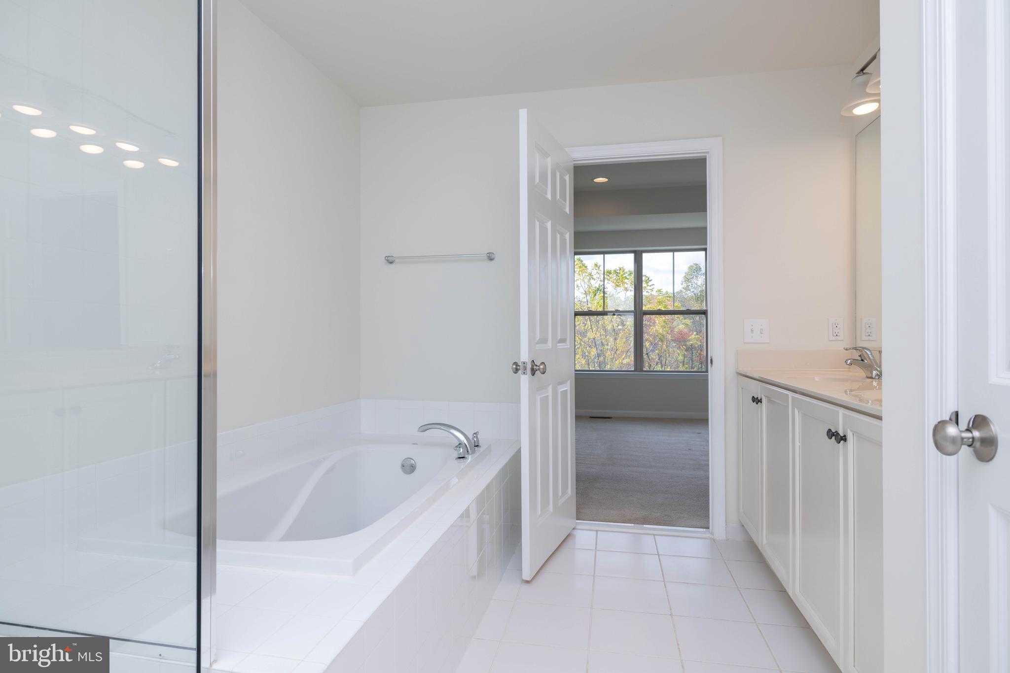 WALNUT WALK - Residential