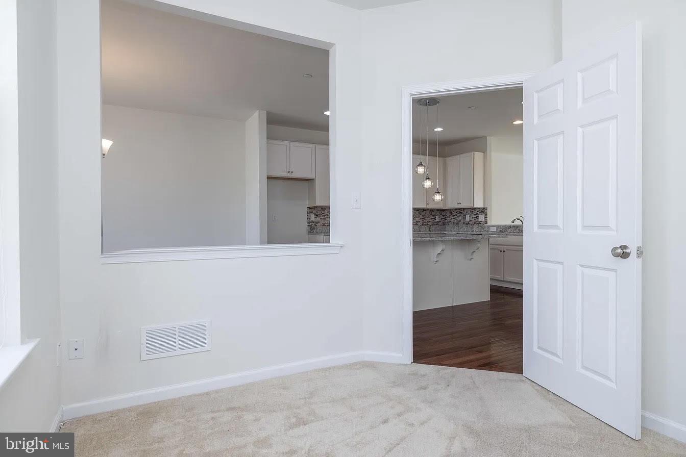 WALNUT WALK - Residential