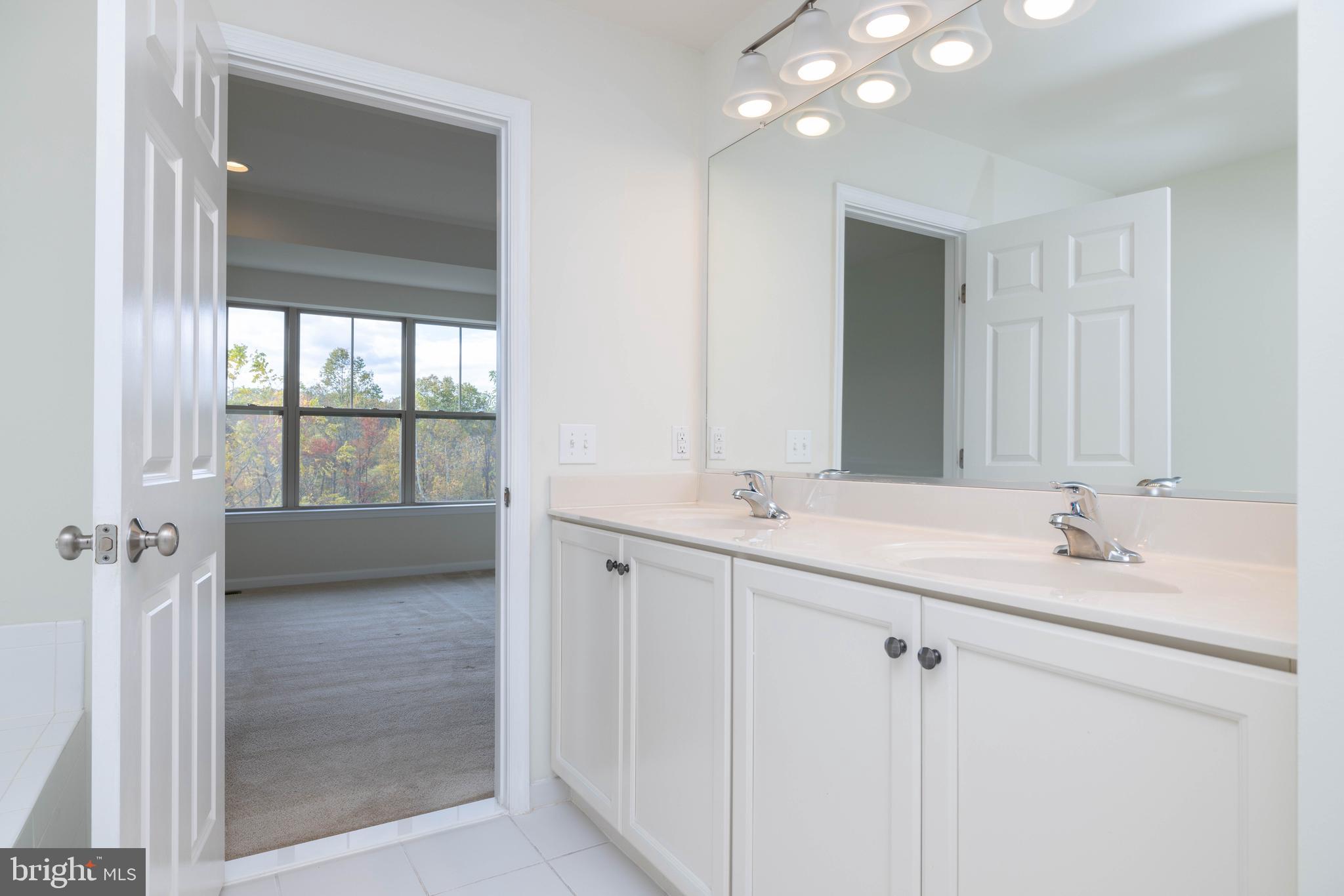 WALNUT WALK - Residential