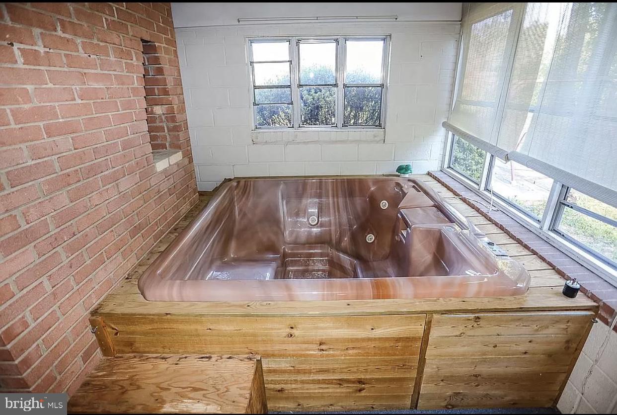 MANASSAS - Residential