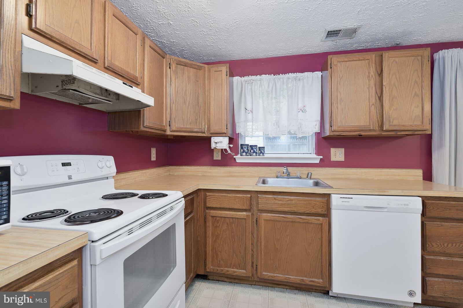 RIDGEWAY ESTATES - Residential