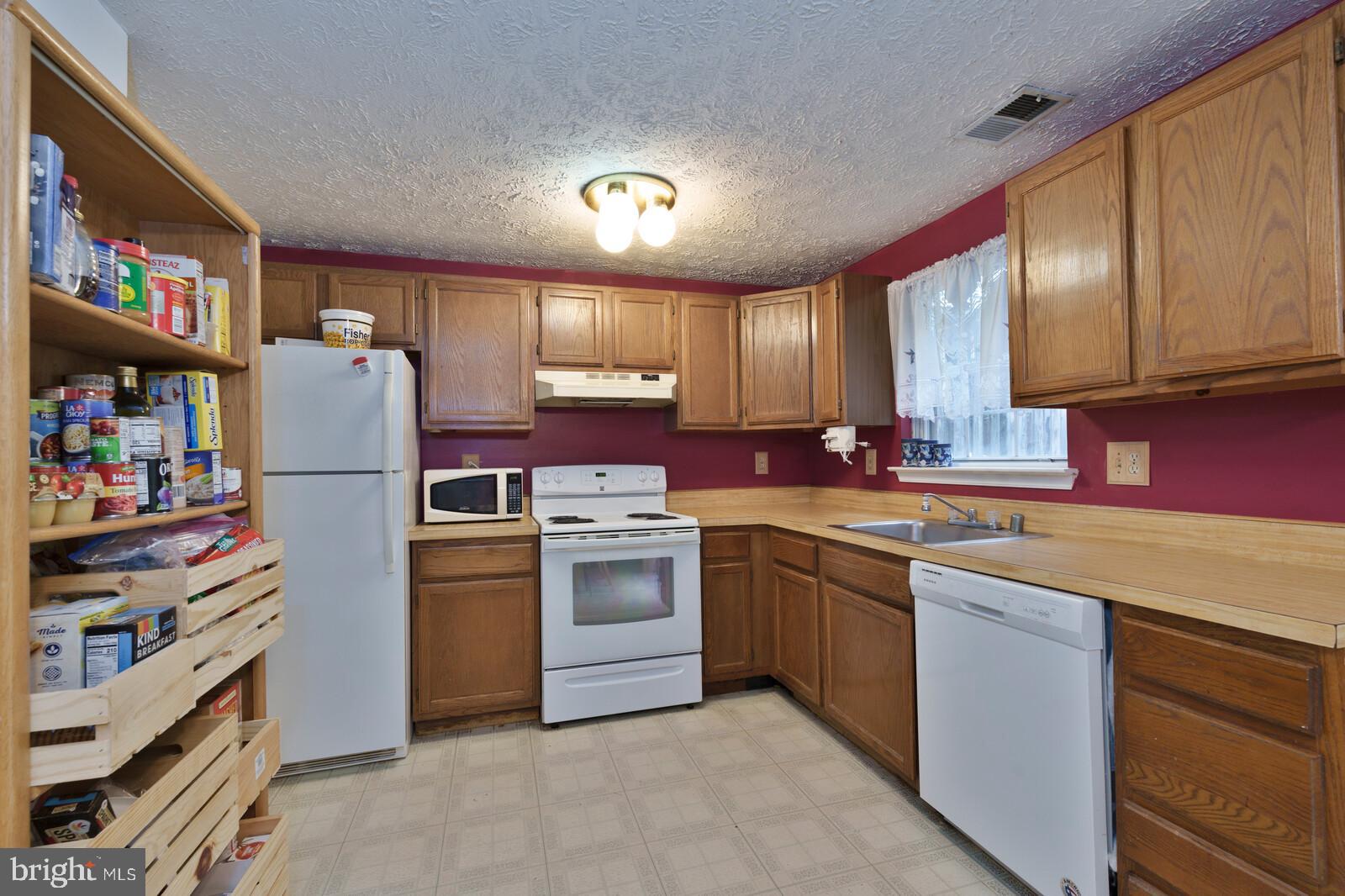 RIDGEWAY ESTATES - Residential