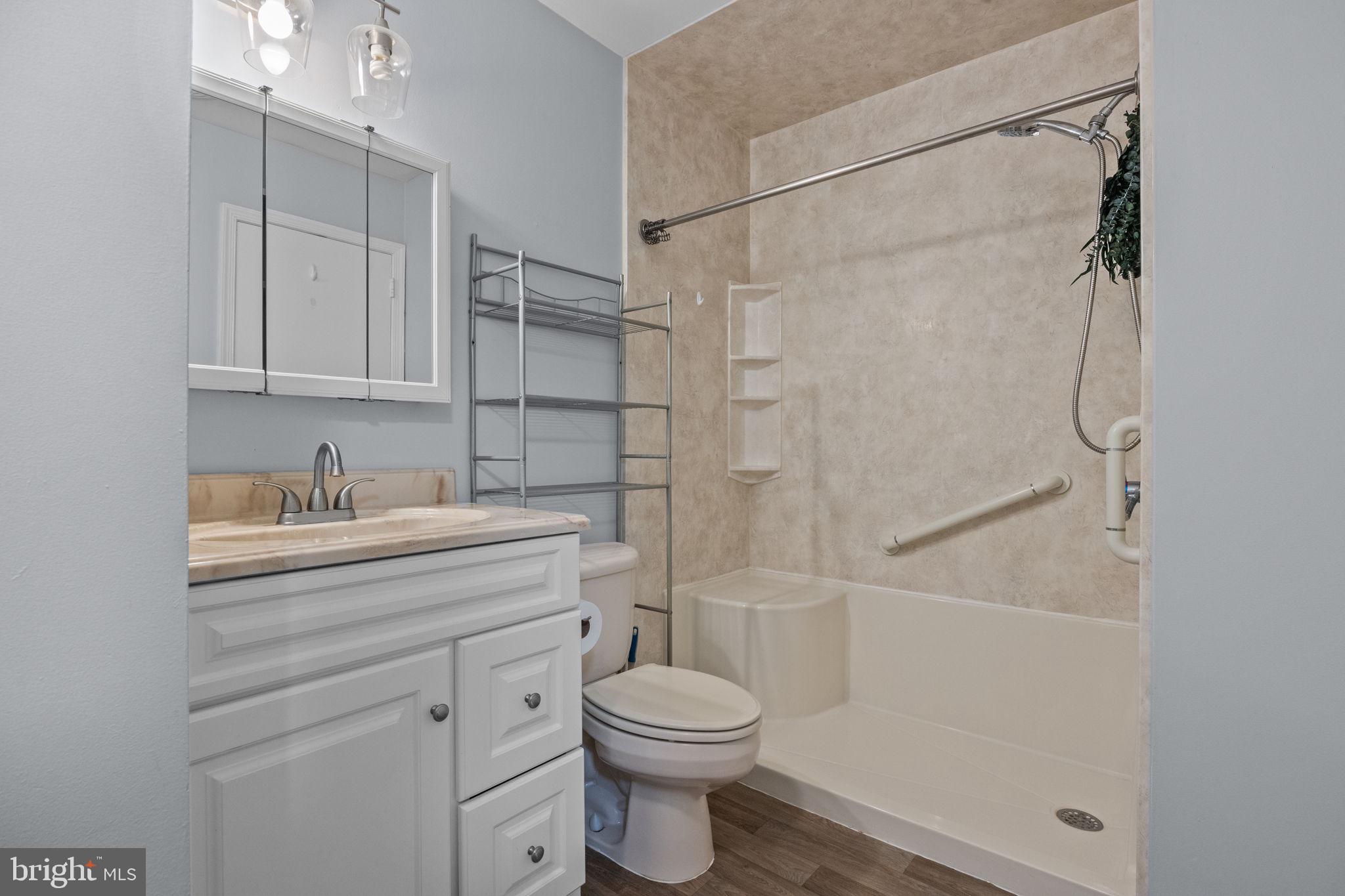 SAW MILL VALLEY - Residential