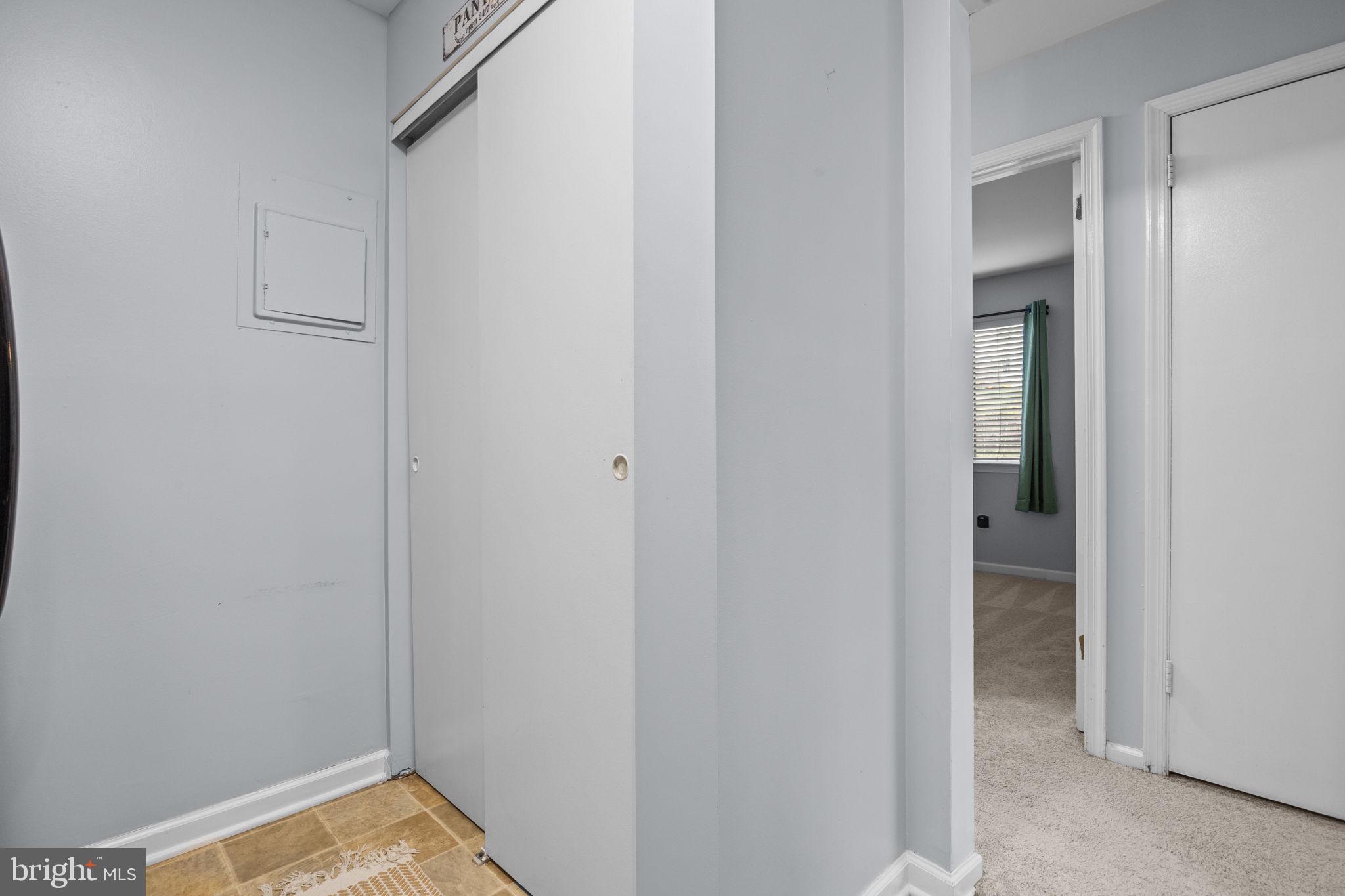 SAW MILL VALLEY - Residential