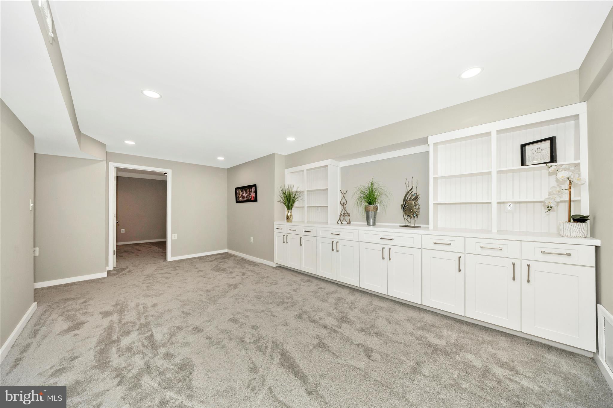 MT AIRY VILLAGE - Residential